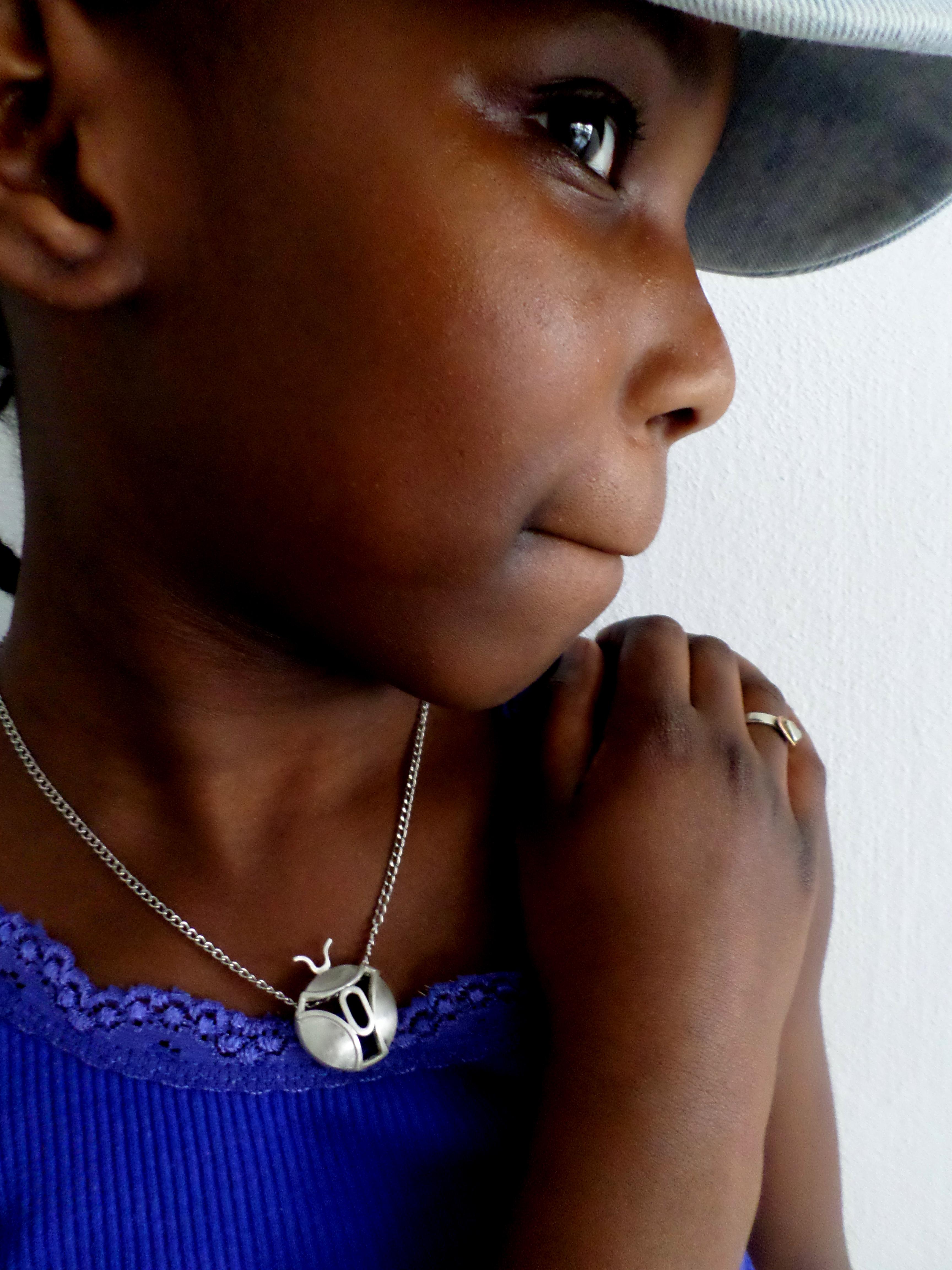 Designed by my teenage daughter and made with love for all ladybird lovers. This wanna-have and dreamy pendant necklace is part of the Oyin Loves collection. The pendant comes with an adjustable necklace. If you prefer an other length for your
