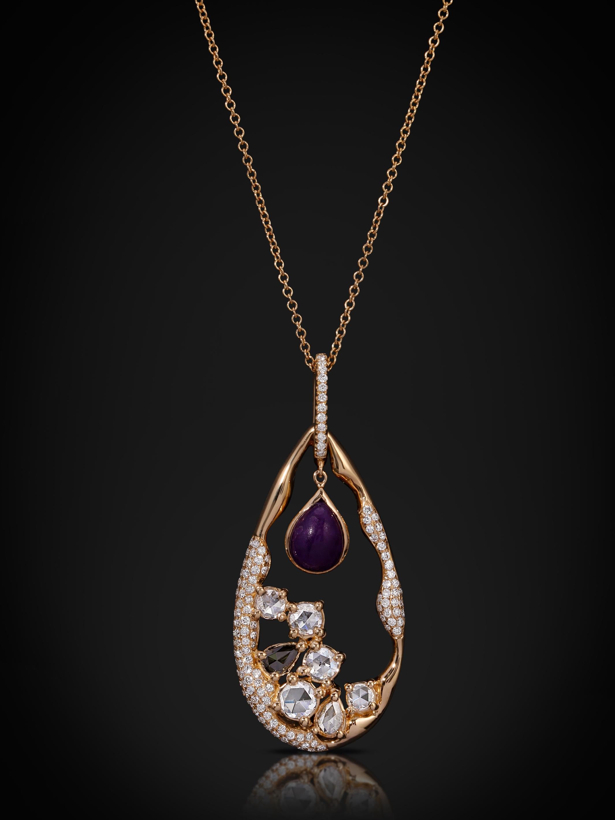 Taglio rotondo Collection'S: Thessaloniki ~ Collana con diamanti e Sugilite in oro 18k in vendita