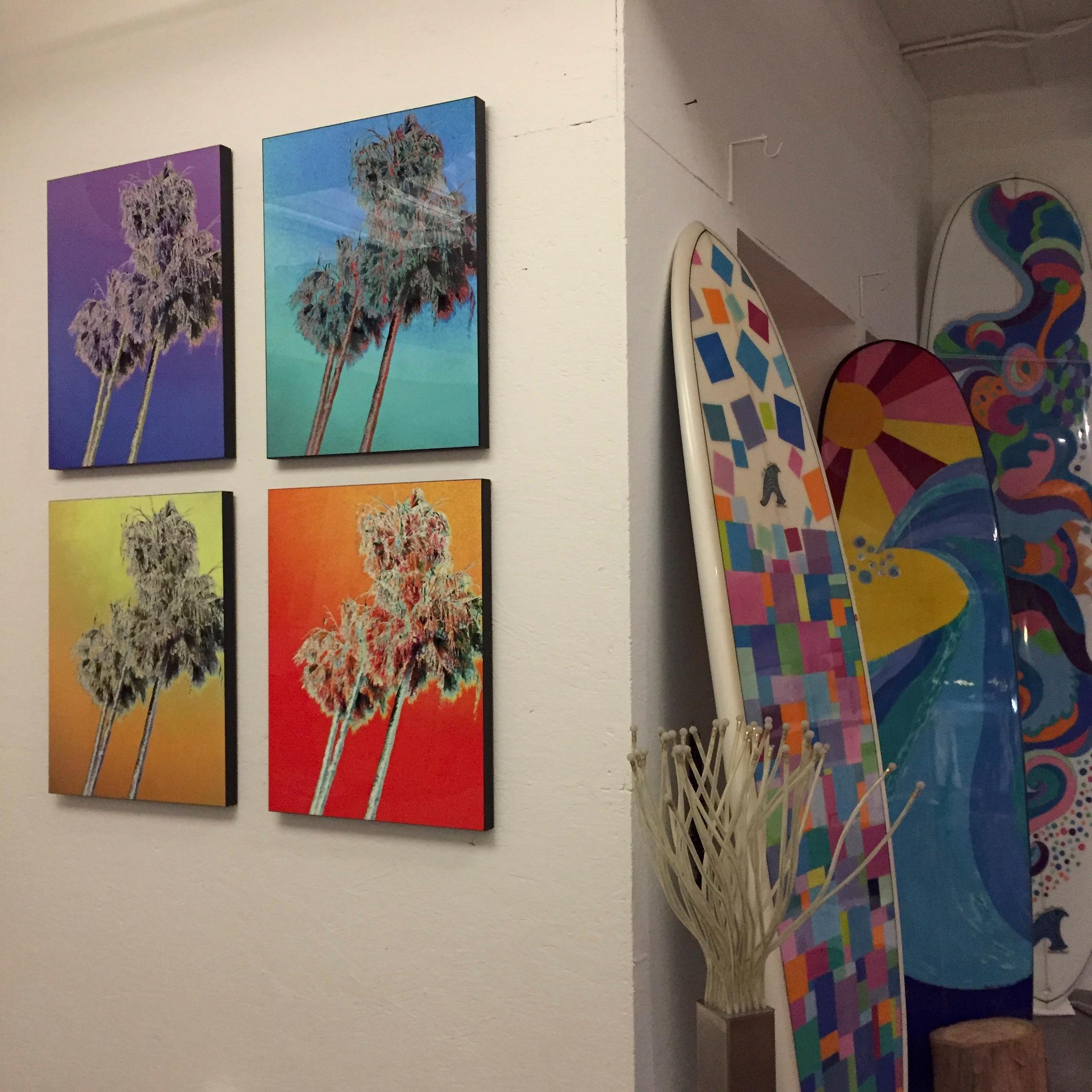 LA PALMS (Dye Sublimation Solorized Aluminium Prints on EuroFrame) YELLOW - Photograph de Maureen J Haldeman