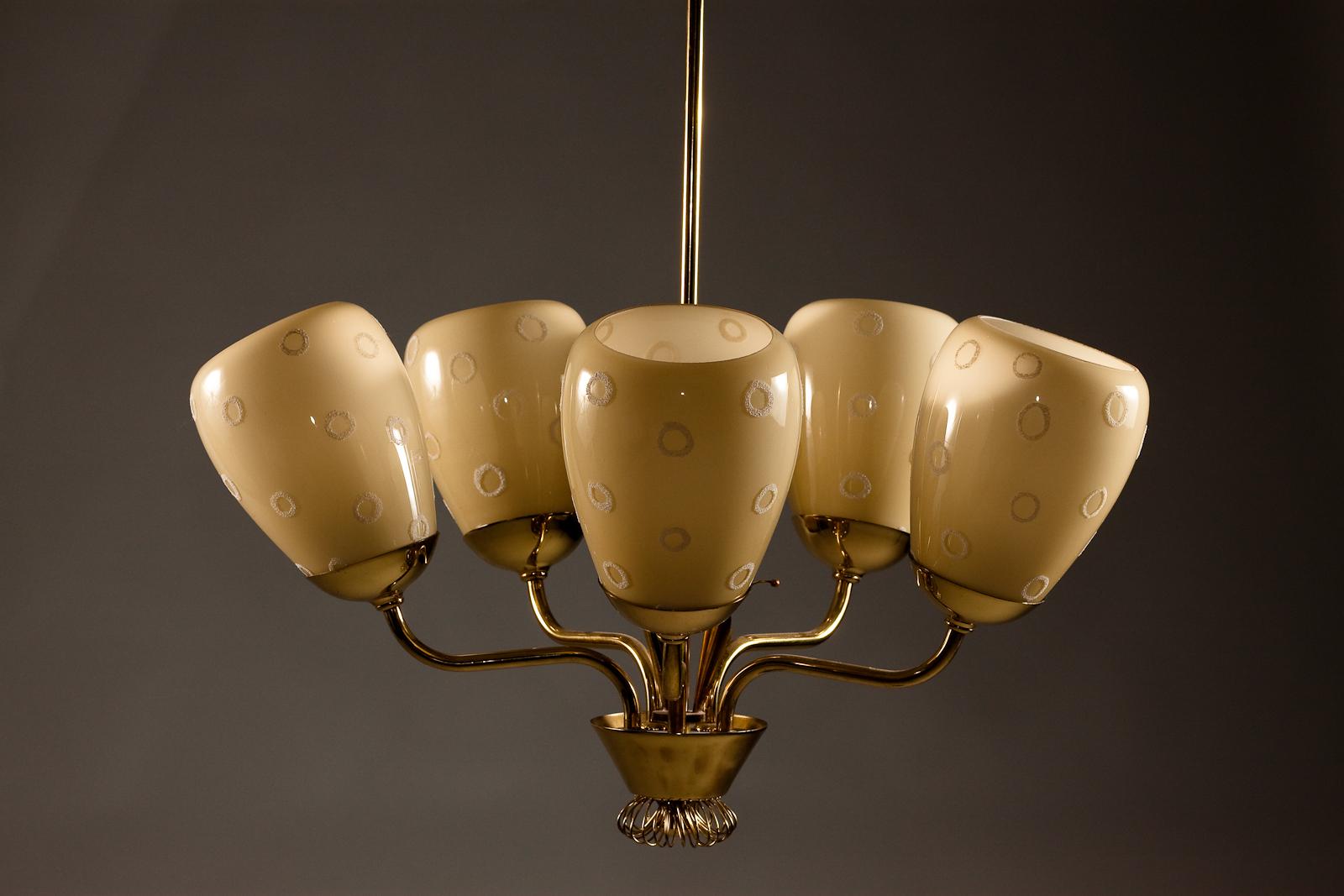 Mauri Almari, 1950's brass chandelier with hand-painted glass shades for Idman For Sale 4