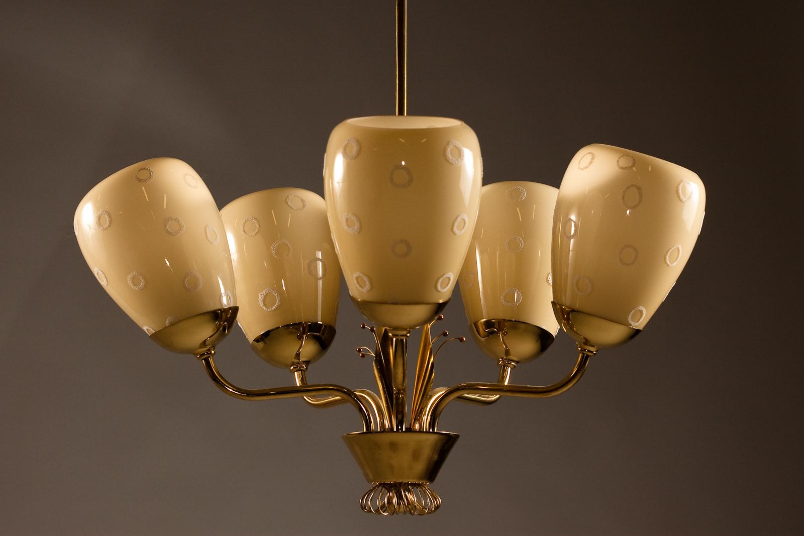 Mauri Almari, 1950's brass chandelier with hand-painted glass shades for Idman For Sale 6
