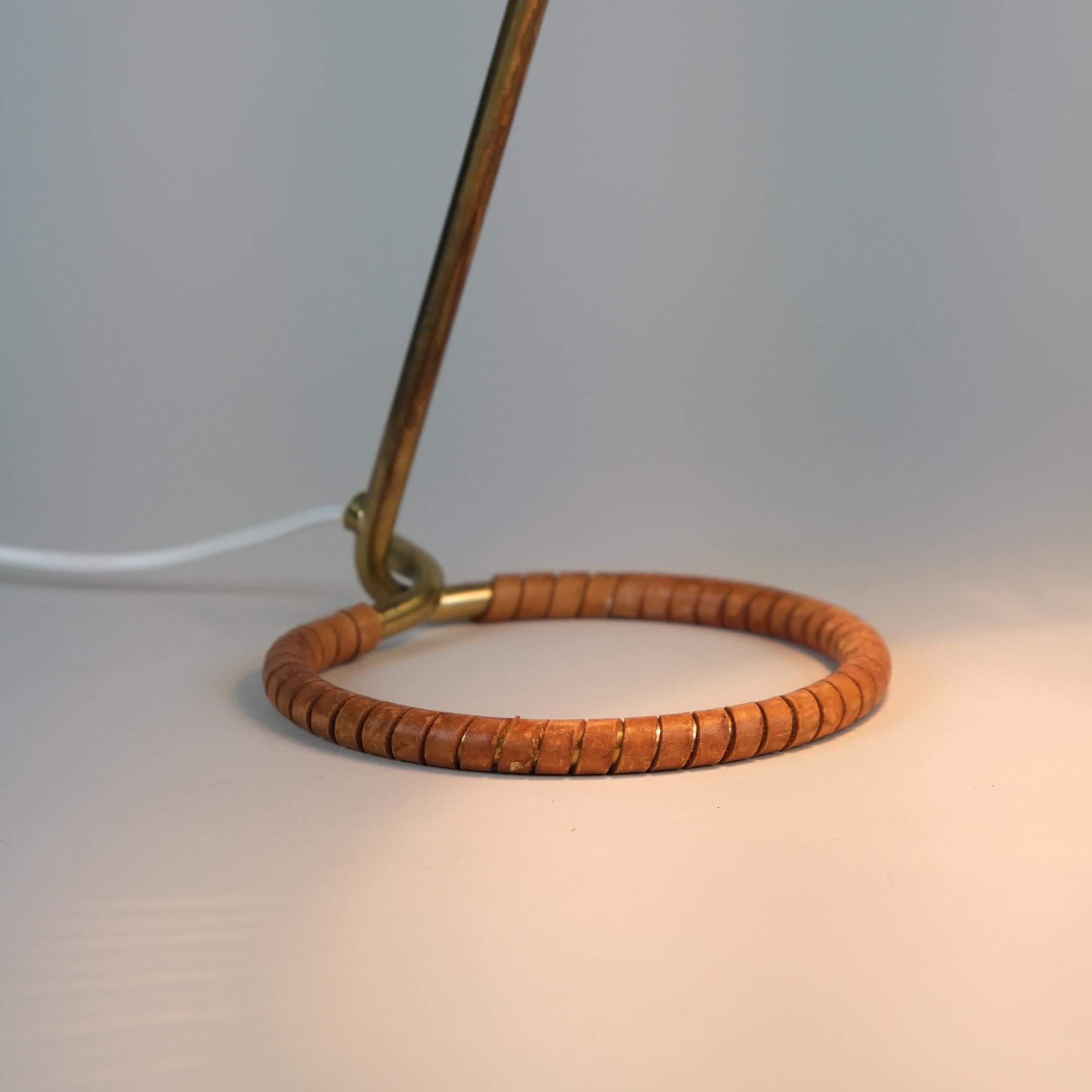 Finnish Mauri Almari Table Lamp Model K11-15 in White, Brass & Leather, Idman 1950s For Sale
