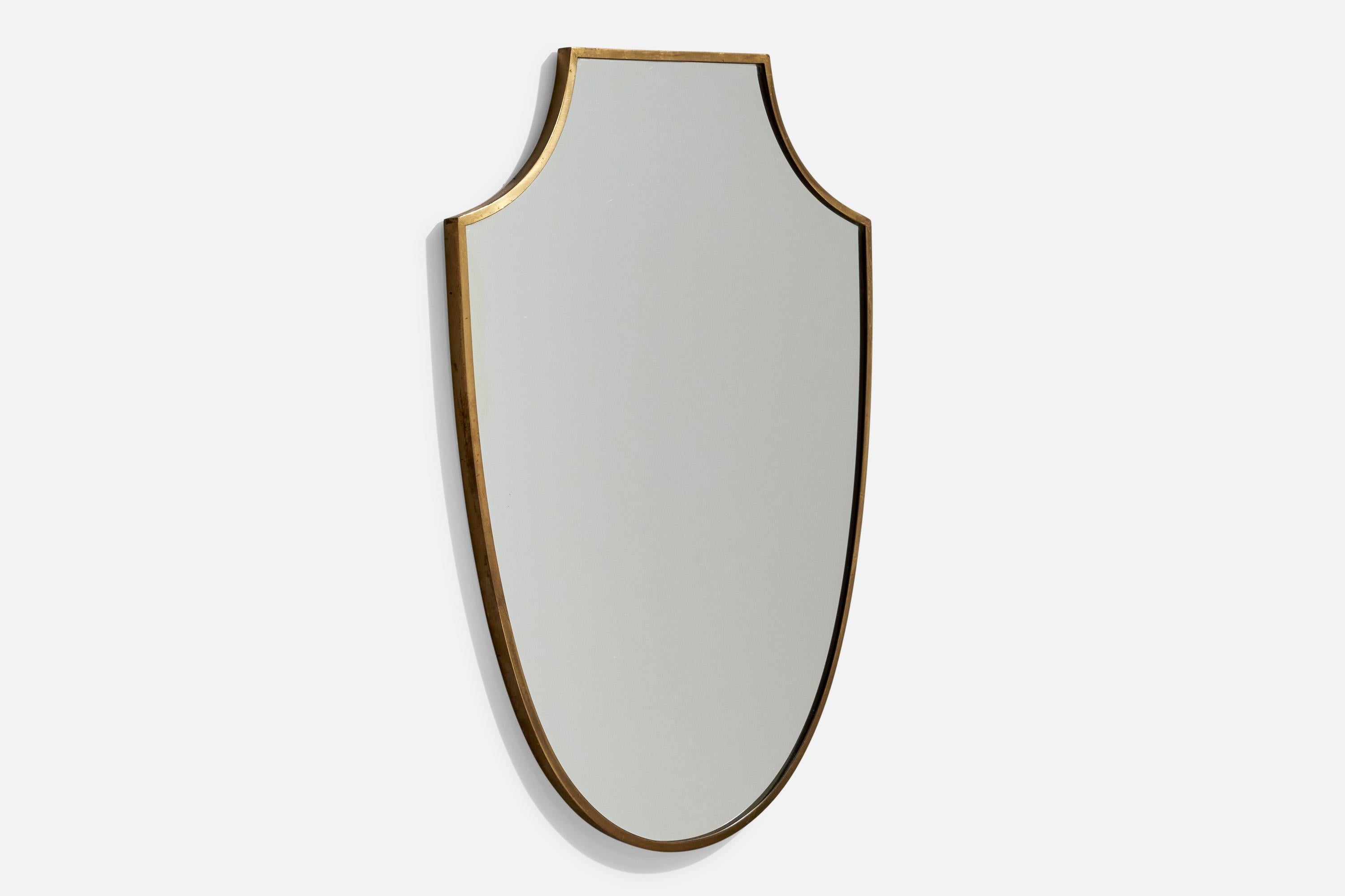 Scandinavian Modern Mauri Almari Wall Light, Brass, Glass, Finland, 1950s For Sale