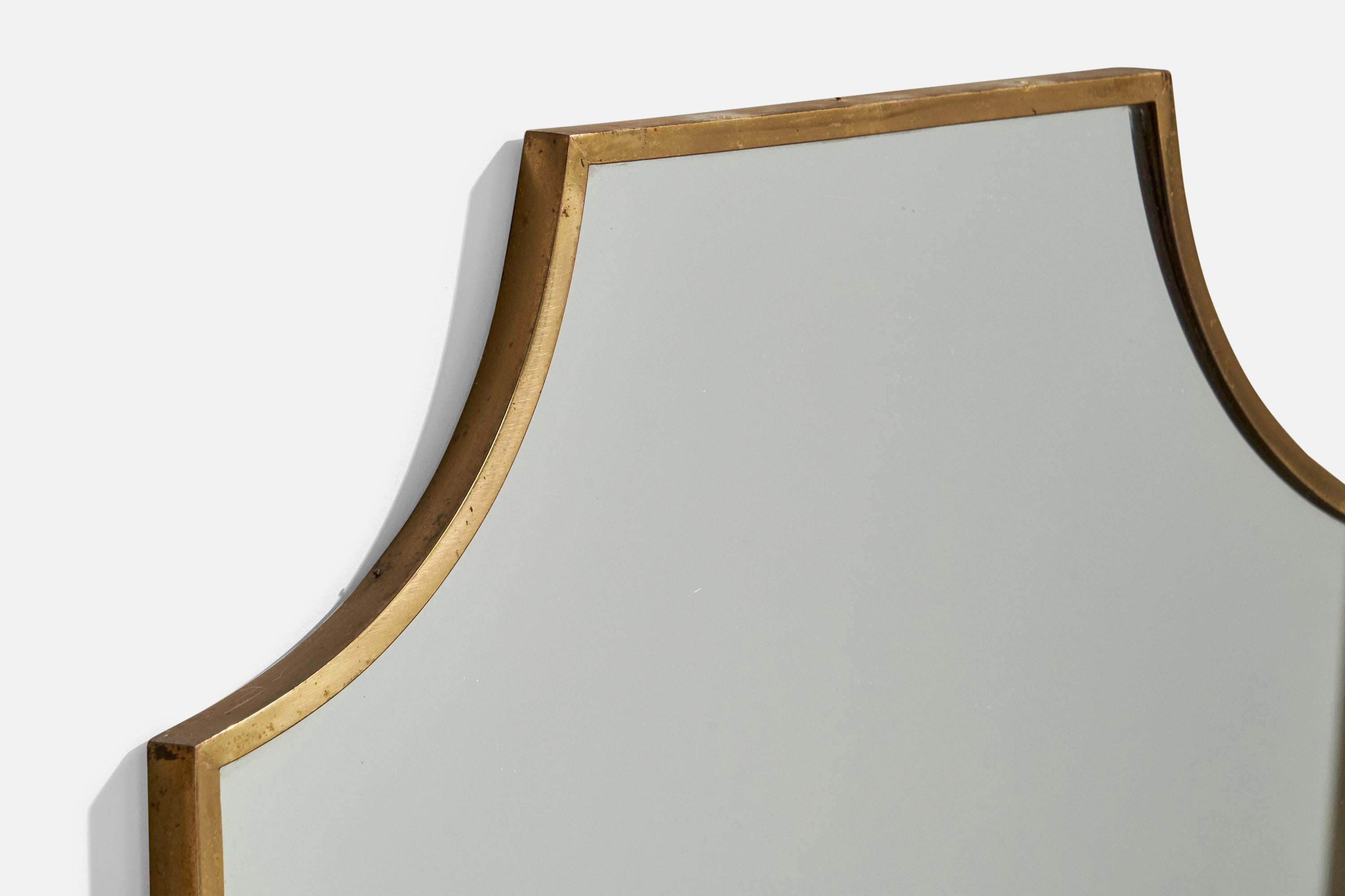 Finnish Mauri Almari Wall Light, Brass, Glass, Finland, 1950s For Sale