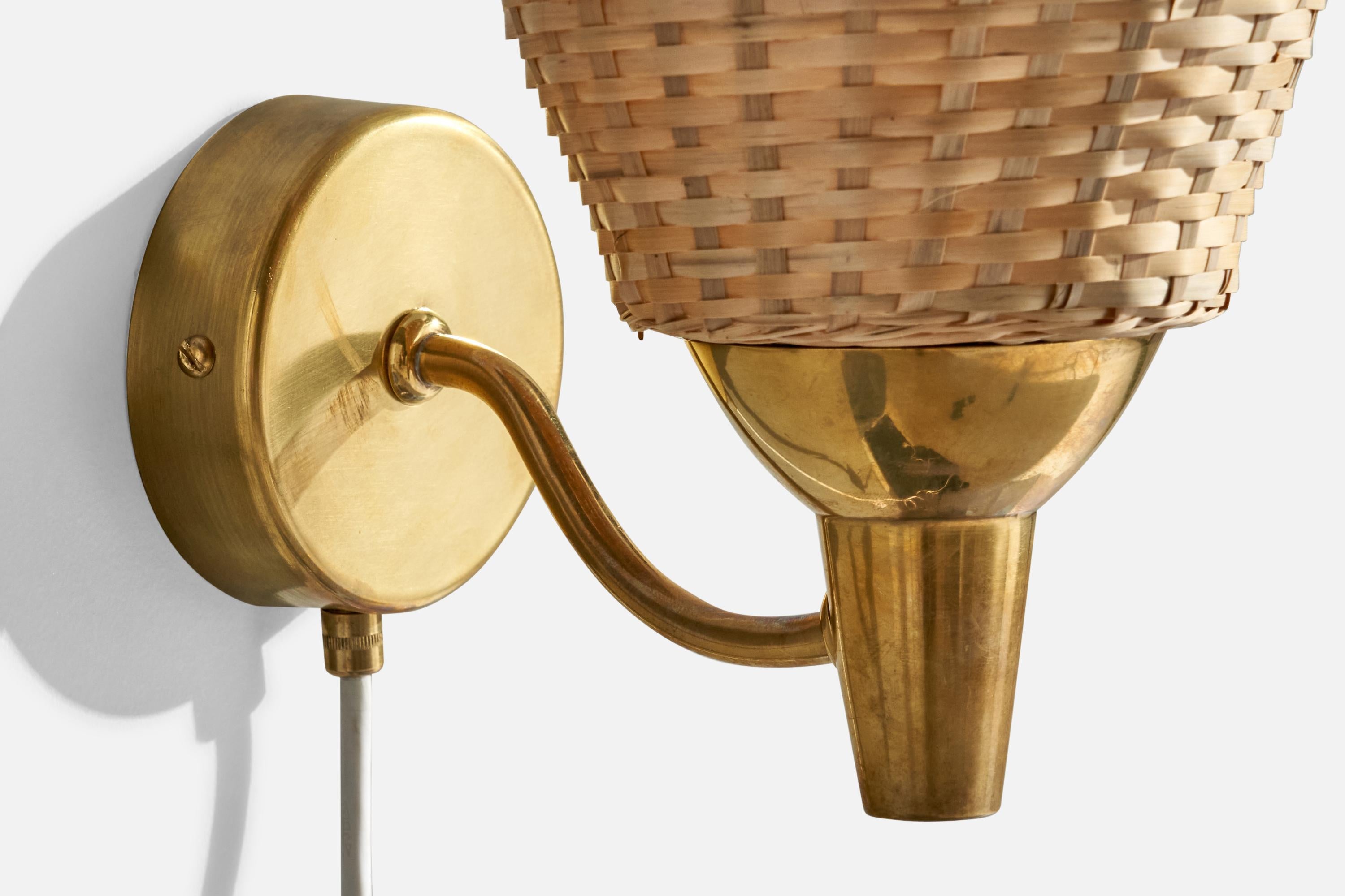 Laiton Mauri Almari Lights, laiton, rotin, Finlande, années 1950 en vente