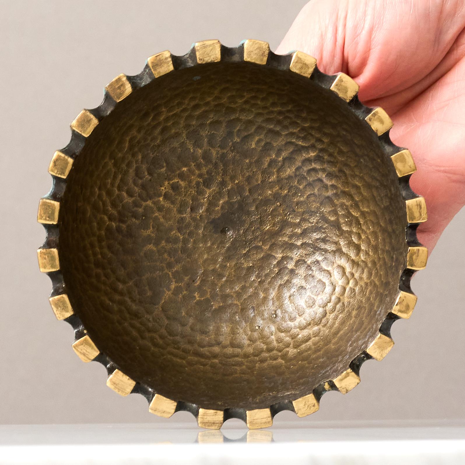 Maurice Ascalon Schale aus massiver Bronze für Pal-Bell, 1950er Jahre (Israelisch) im Angebot