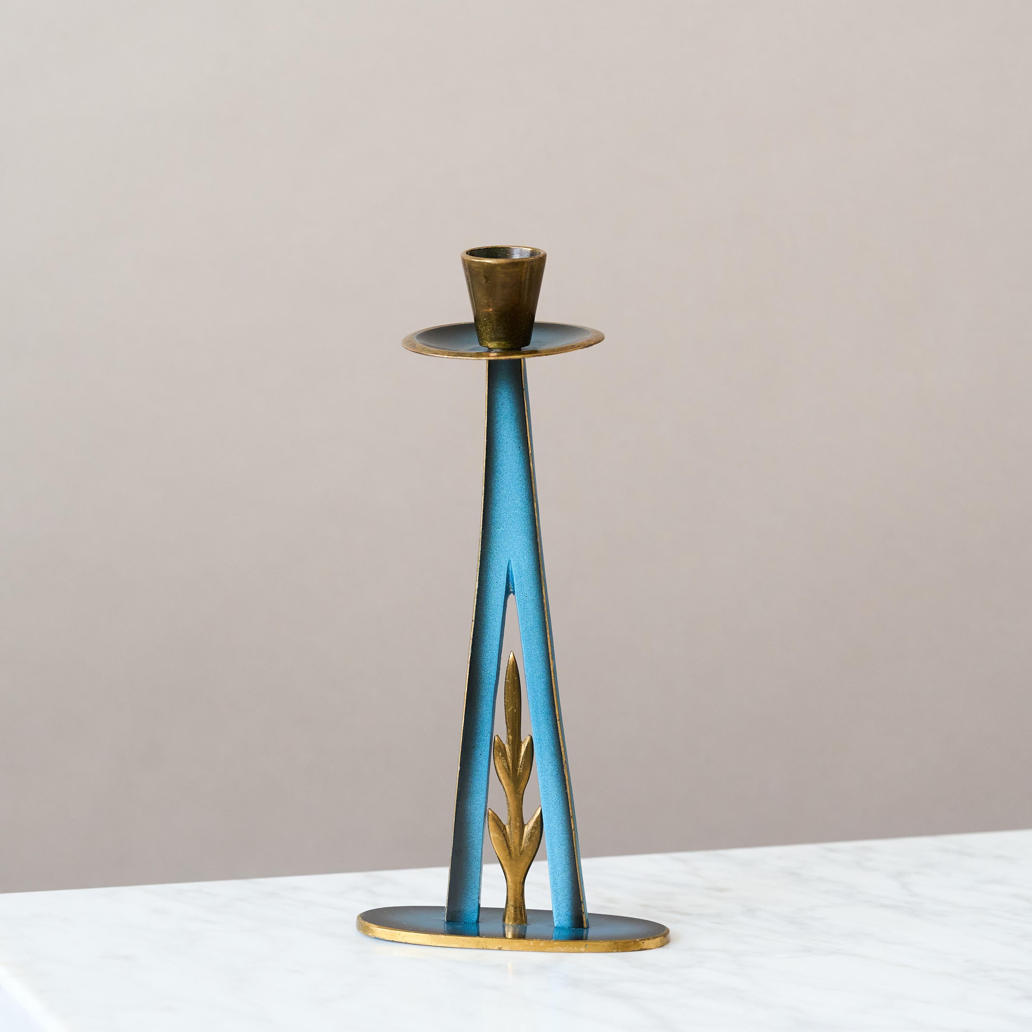 A bronze candle holder with verdigris patina.
Designed by Maurice Ascalon and produced by Pal-Bell, Tel Aviv, Israel, 1939-1956.

Good condition. Slightly askew. Some wear to the patination. 
Stamped with makers mark.

Pal-Bell Company was founded