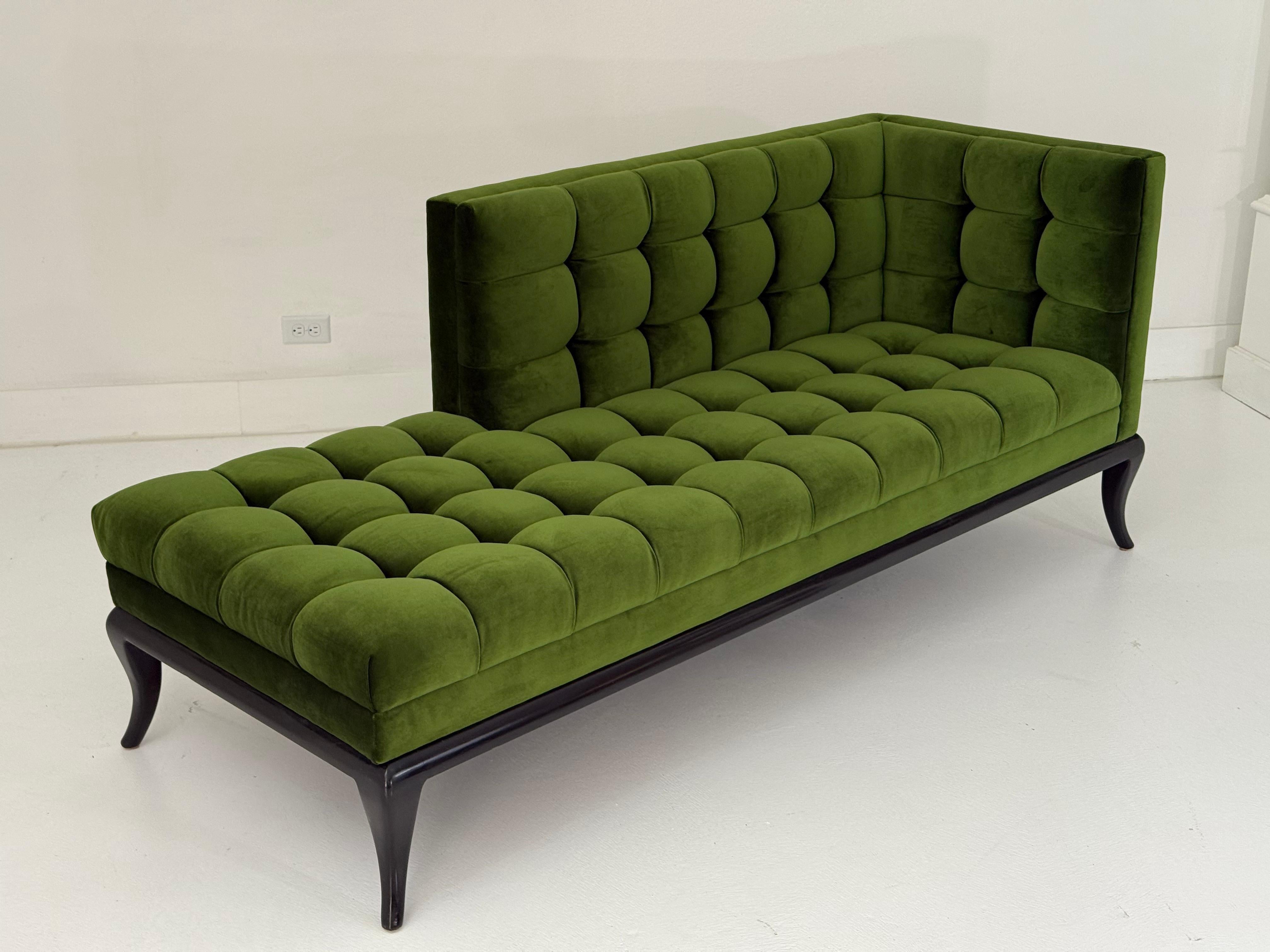 Sillón Maurice Bailey para Monteverdi-Young, base espresso, recién restaurado Regencia de Hollywood en venta