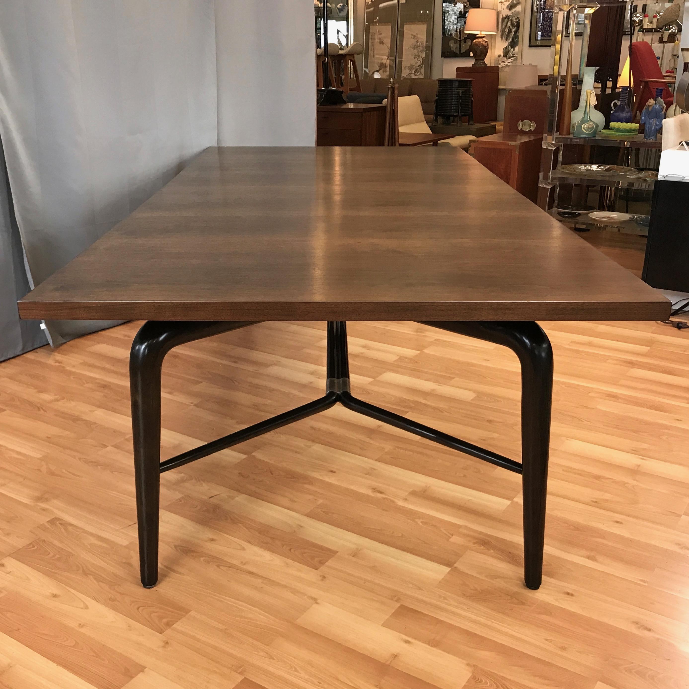 Maurice Bailey for Monteverdi-Young Monumental Walnut Dining Table In Good Condition In San Francisco, CA