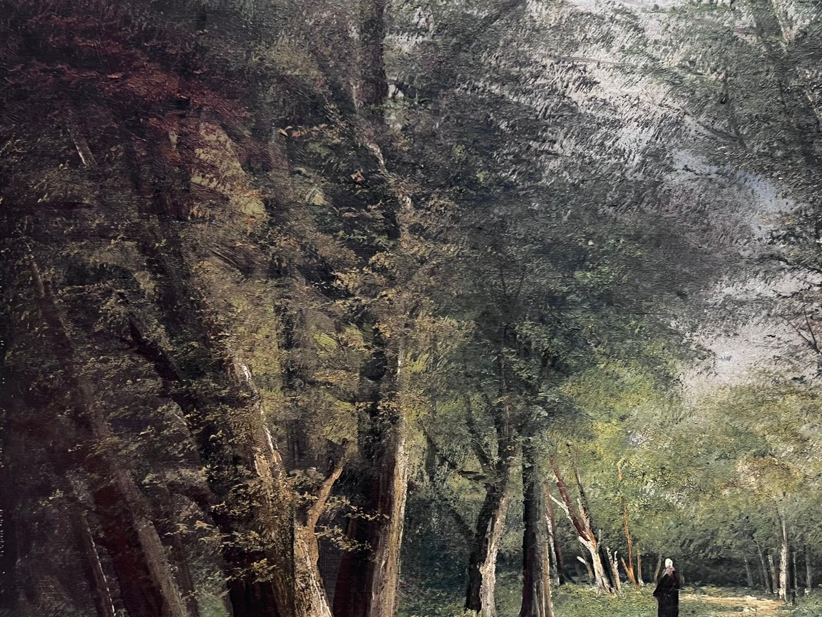 Antiquité, 19ème siècle, peinture à l'huile française signée, Dame se promenant dans les Woods  - École de Barbizon Painting par Maurice Bernard