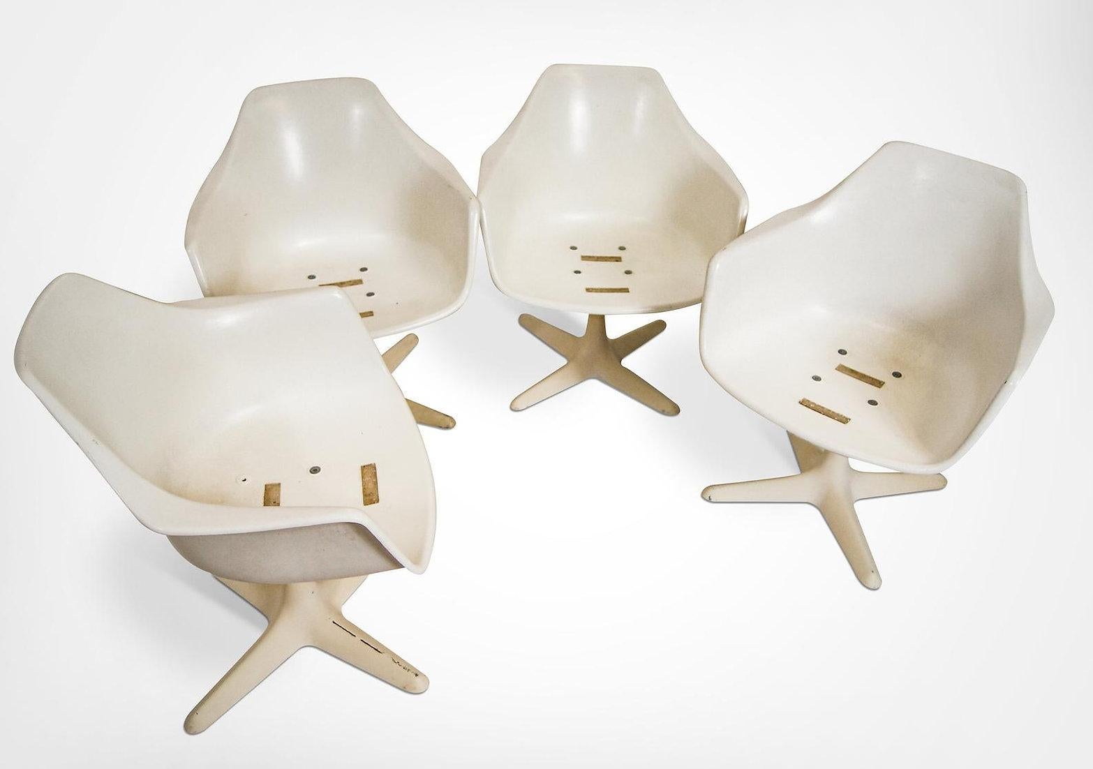 Space Age Maurice Burke for Arkana GB, Set of 4 Fibreglass Counter-Swivel Armchairs, 1960s For Sale