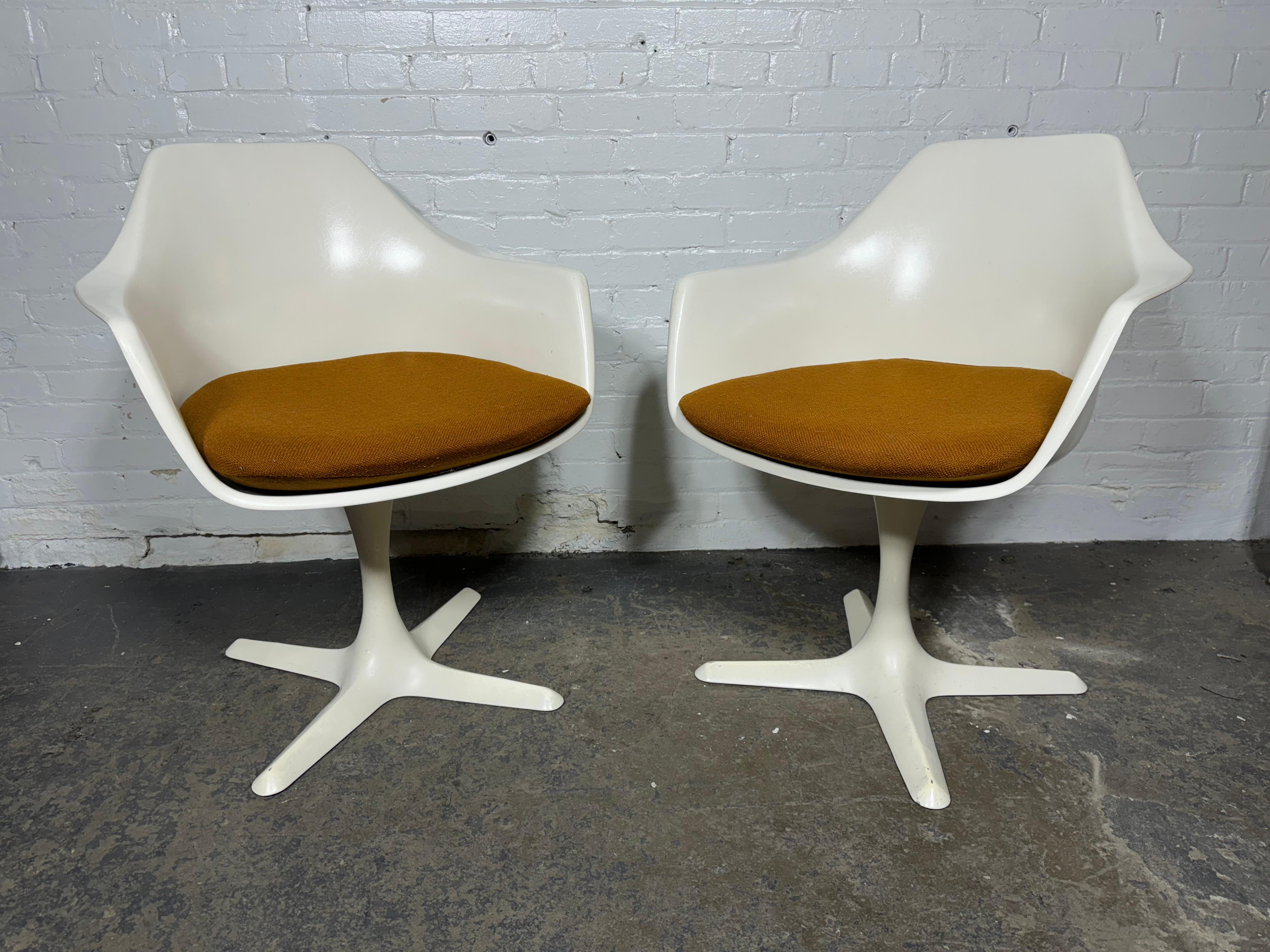 Mid-Century Modern Maurice Burke for Arkana GB, Set of 5 Fiberglass Swivel Armchairs, 1960s