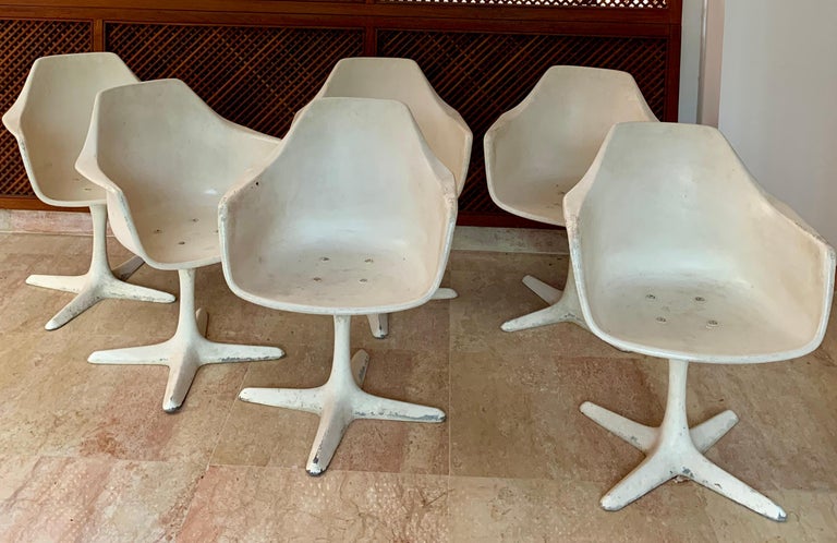 Space Age Maurice Burke for Arkana Set of 6 swivel Lounge Chairs Model No. 116 For Sale