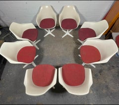 Maurice Burke Set di 8 poltrone in fibra di vetro 1960 Saarinen Tulip Style