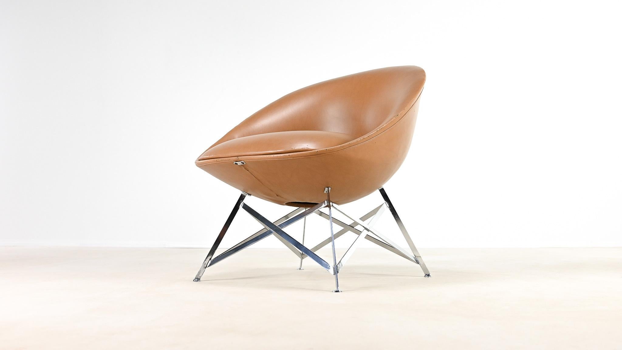 Maurice Calka, rare “Tour Eiffel” K1 chair. France, c. 1966 For Sale 3