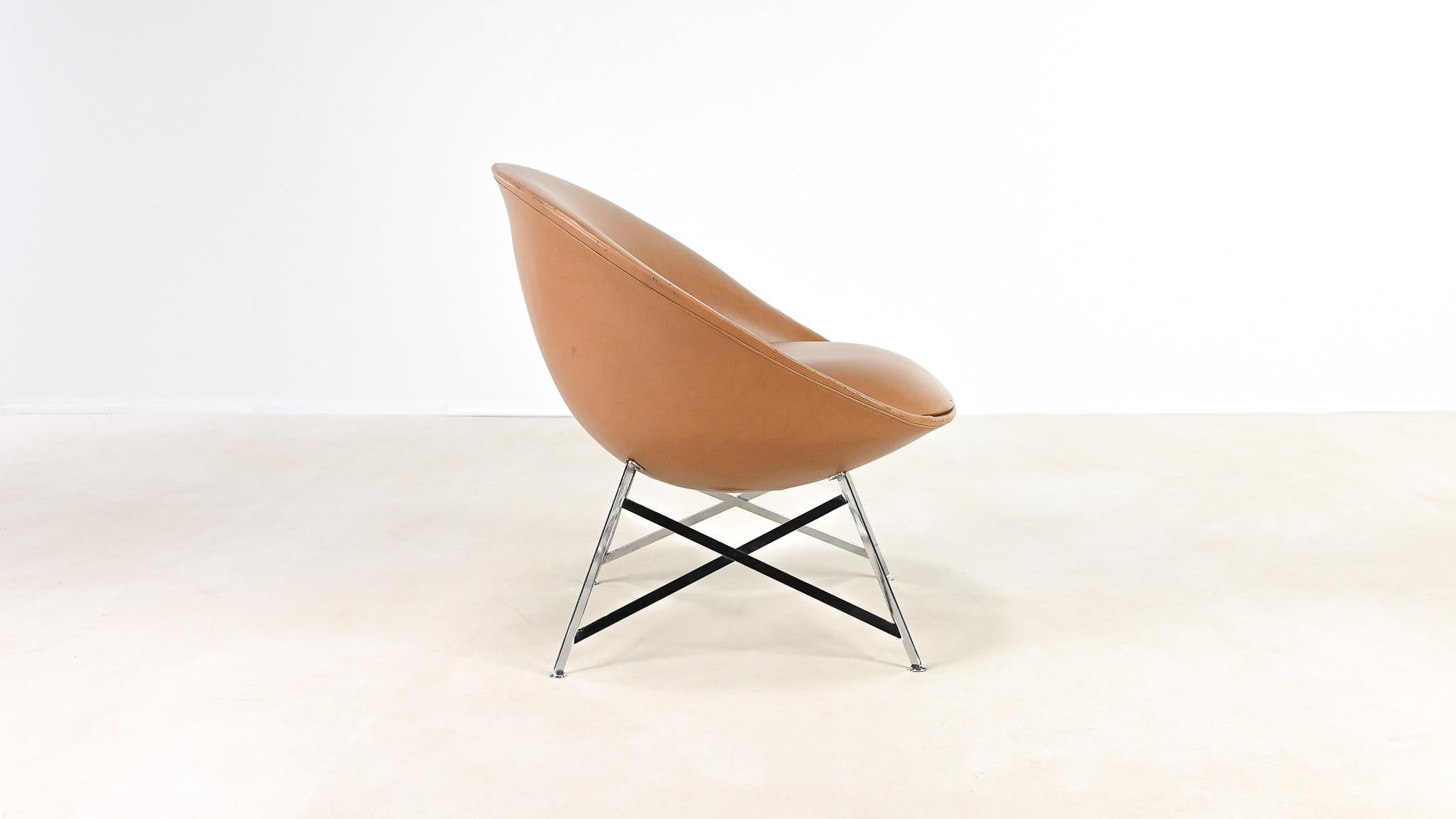 Mid-Century Modern Maurice Calka, rare “Tour Eiffel” K1 chair. France, c. 1966 For Sale
