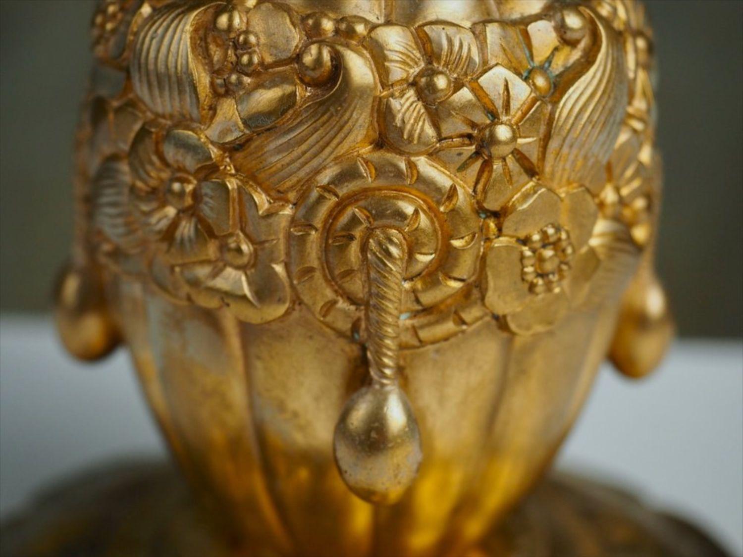 Maurice Dufrene Kleine Lampe aus vergoldeter Bronze (Französisch) im Angebot
