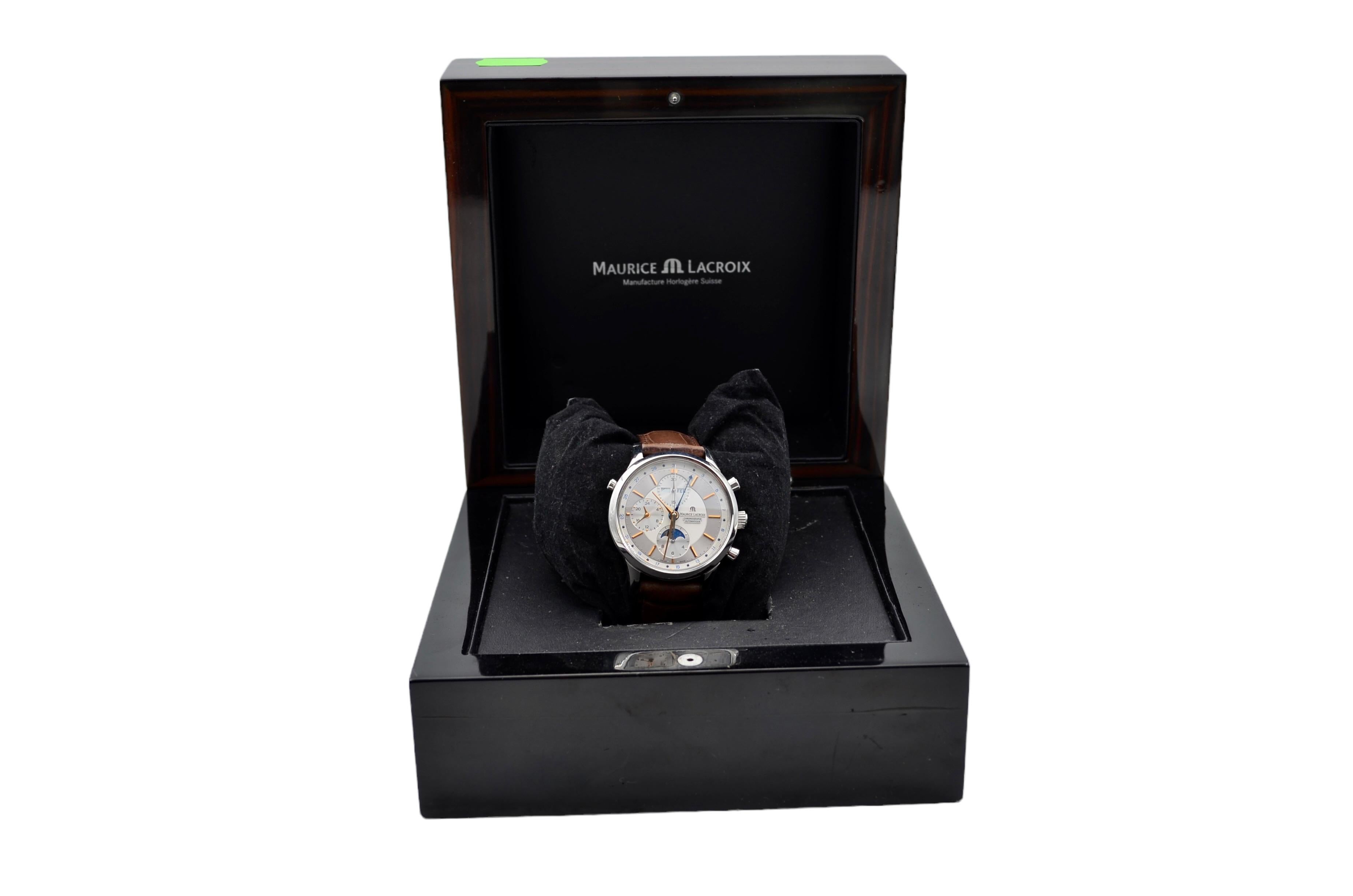 The watch is in a very good condition and it’s working well. The total lenght of the bracelet (case+bracelet) is between 15-20cm.  The watch comes with the original box, along with an AGS Jewelry warranty card. For more information about delivery,