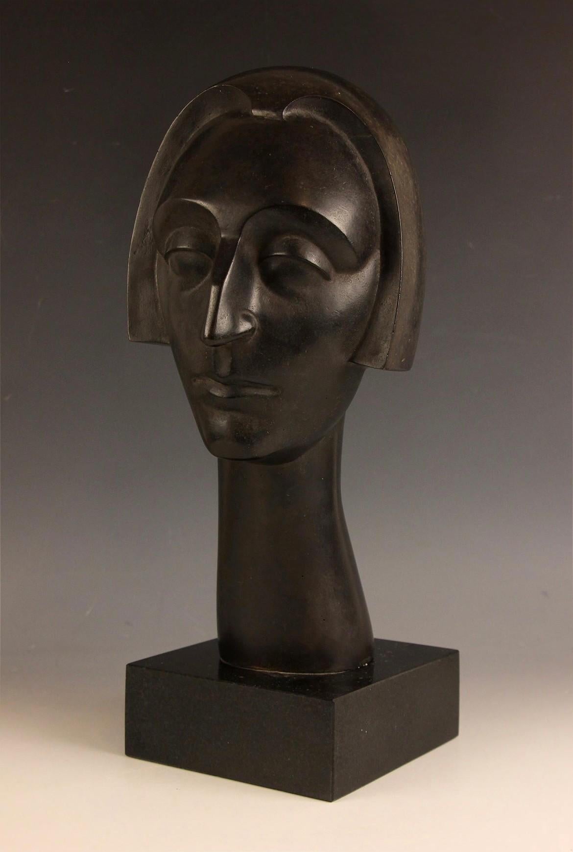 Kopf der Dame Edith Sitwell – Sculpture von Maurice Lambert