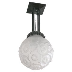 Modelo Maurice Gran Lámpara Colgante de Bola Floral Art Déco Francesa, 1920