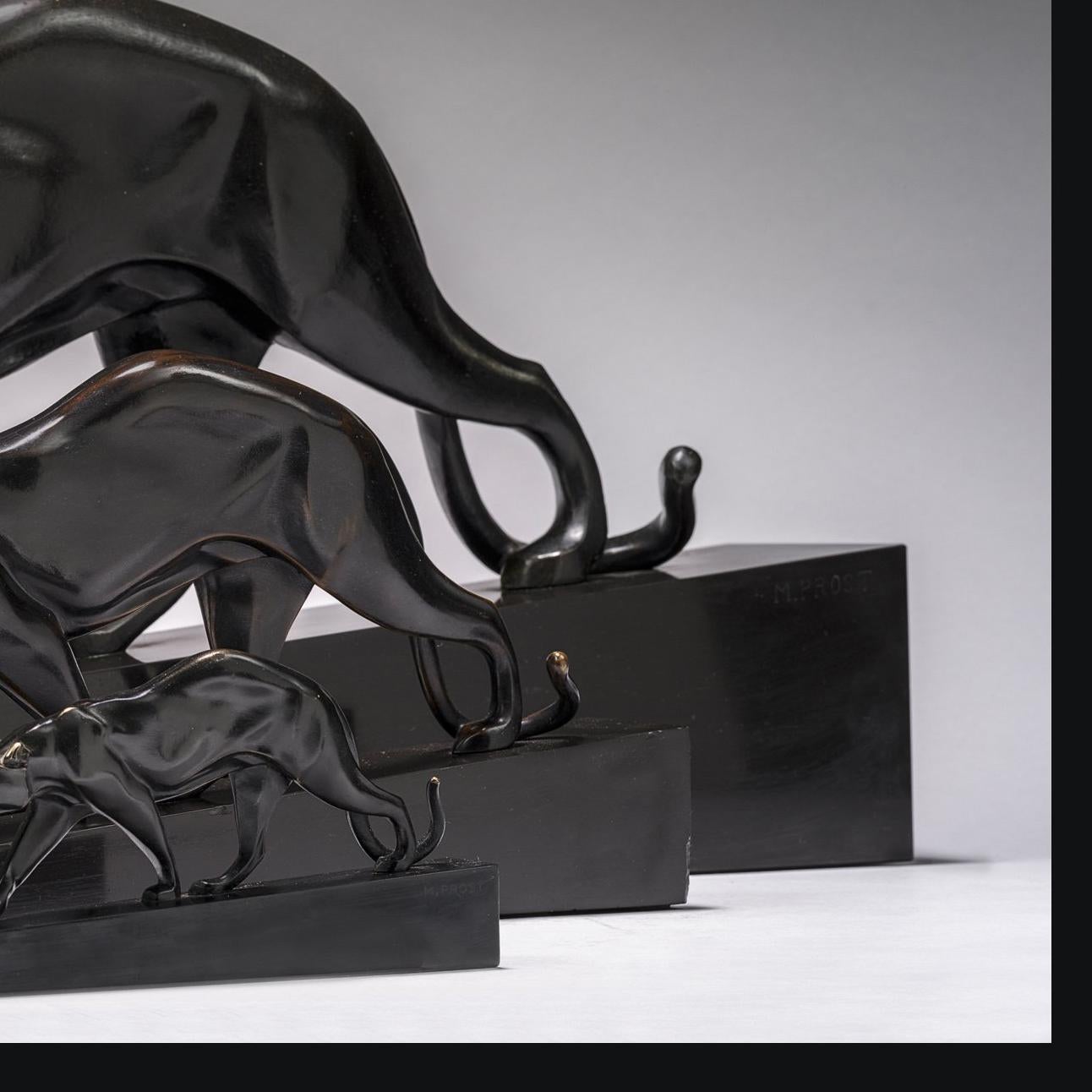 Drei gehende schwarze Panther, um 1930 (Art déco), Sculpture, von Maurice Prost