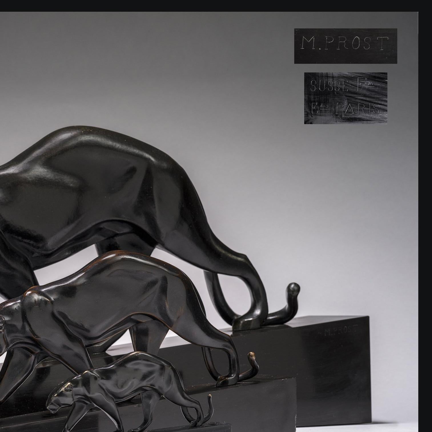 Drei gehende schwarze Panther, um 1930 (Schwarz), Figurative Sculpture, von Maurice Prost