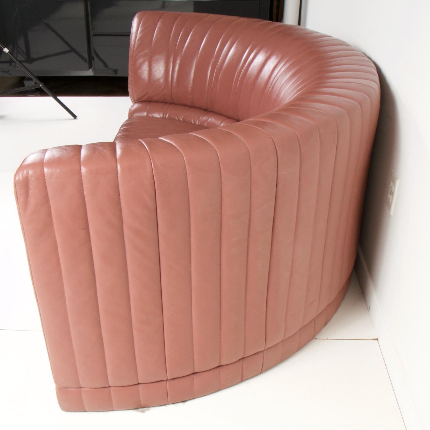 Roche Bobois Leather Crescent Sofa In Good Condition In New London, CT
