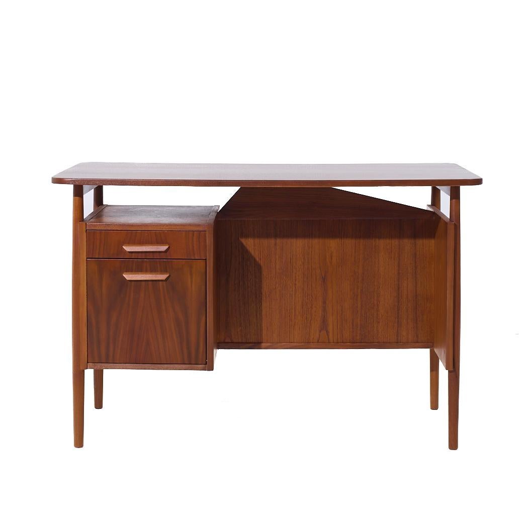 Mid-Century moderno Maurice Villency, scrivania danese in teak del metà del secolo scorso in vendita