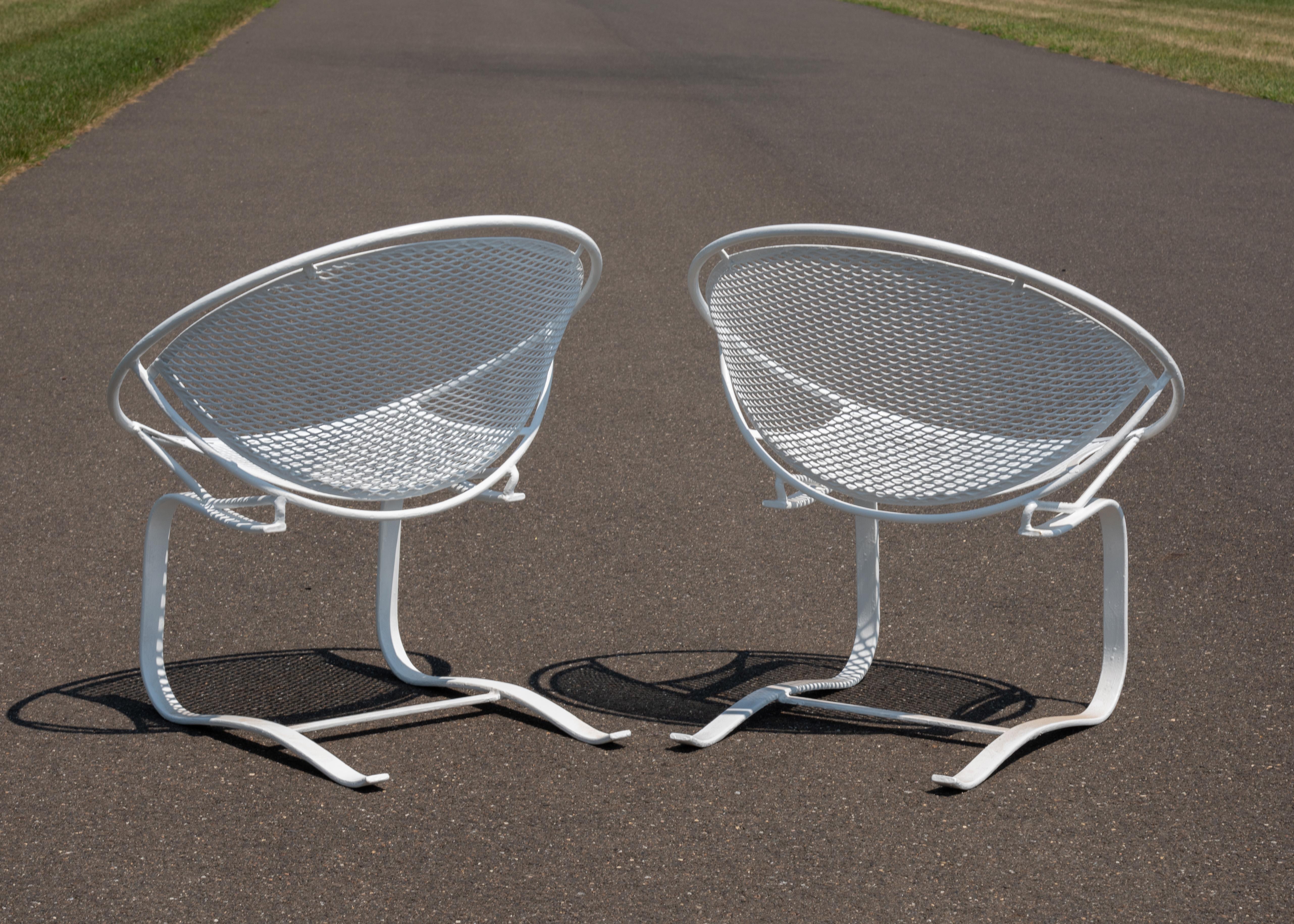 Mid-20th Century Maurizio Tempestini for Salterini Cantilevered Radar Spring Lounge Chairs a Pair For Sale