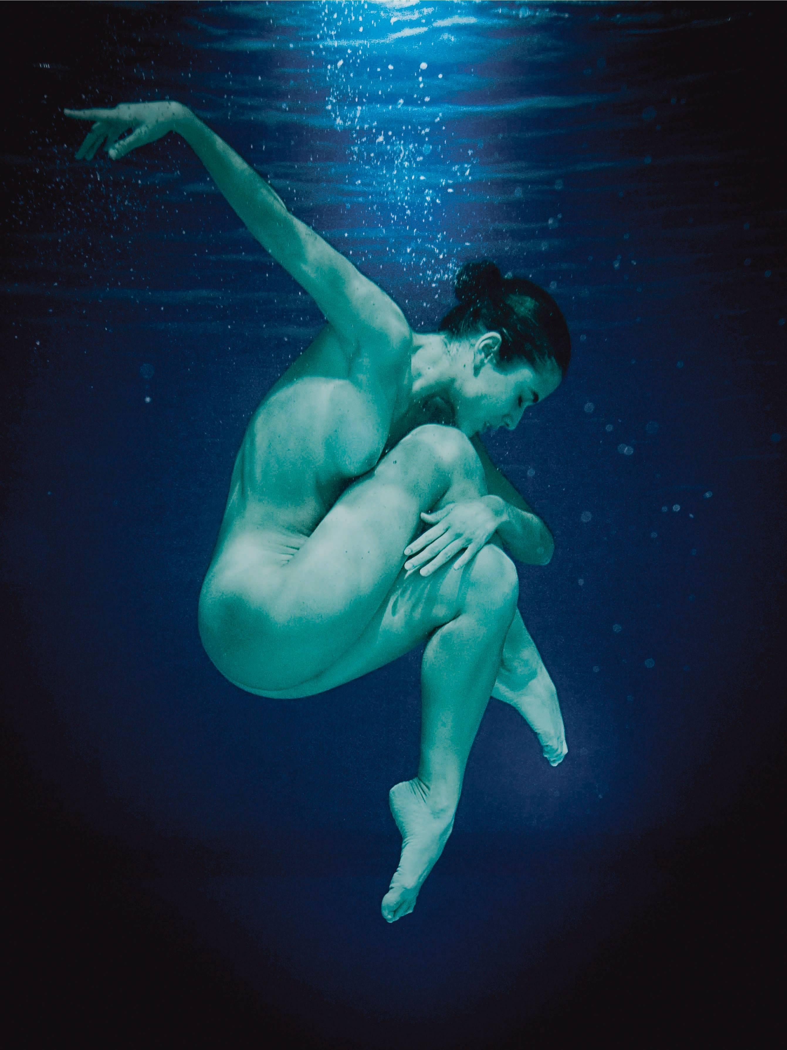 Half Angels Half Demons #5 and #6. Undrewater Limited edition photograph - Photograph by Mauricio Velez