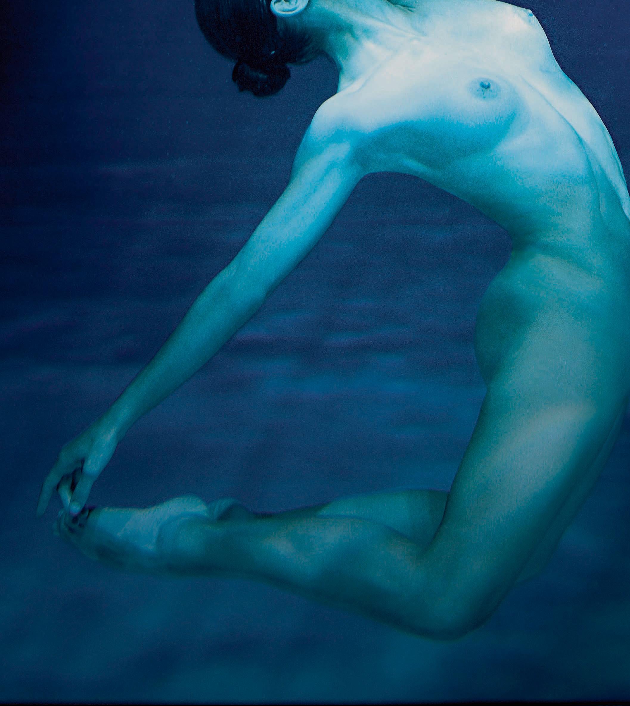 Half Angels Half Demons #5 and #6. Undrewater Limited edition photograph For Sale 3