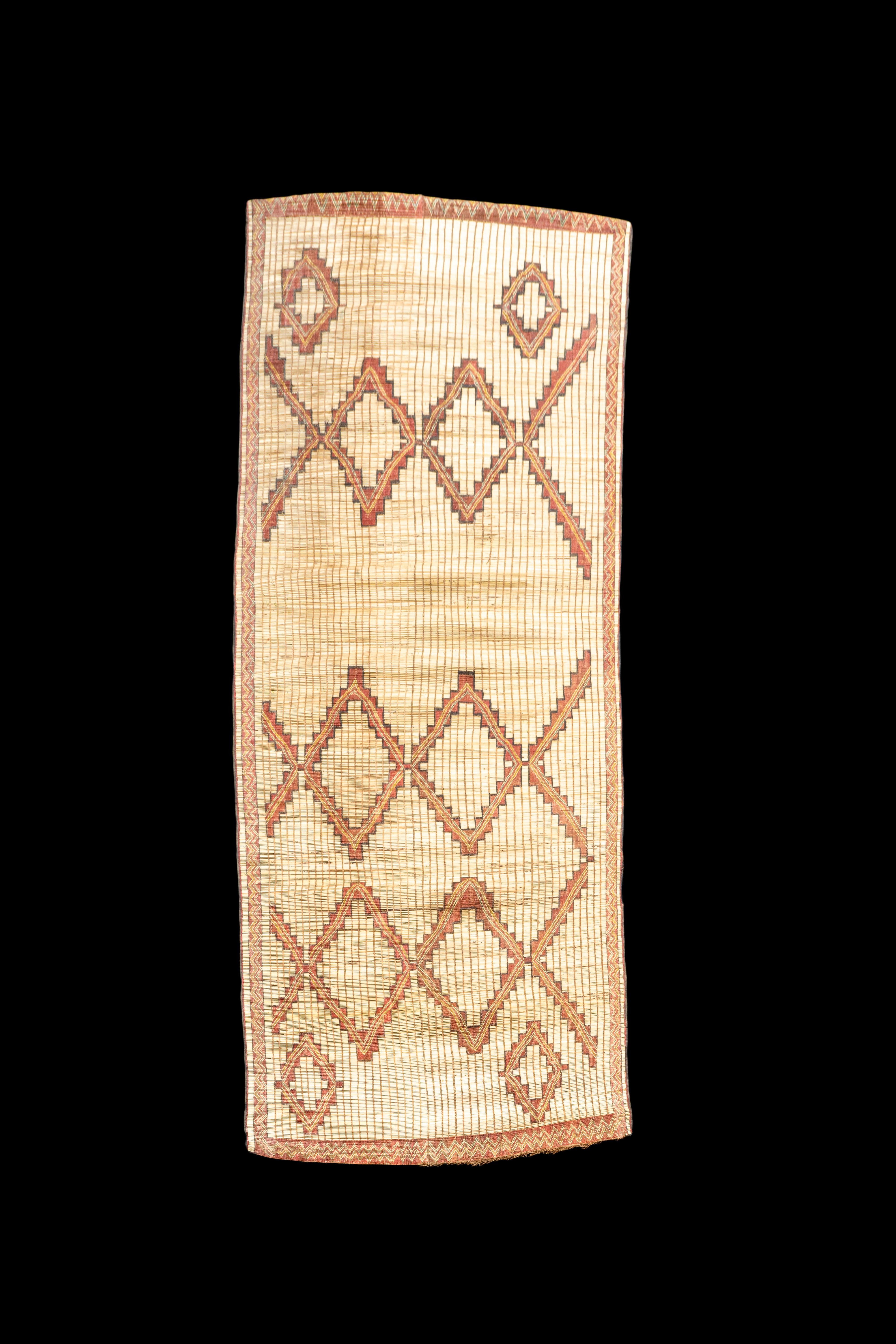Mauritanian Mat or Rug, a true testament to the rich heritage and craftsmanship of northern African culture. Handcrafted by the skilled Tuareg tribes from Mauritania, this Moroccan Mauritanian (Tuareg) leather mat is a stunning fusion of tradition