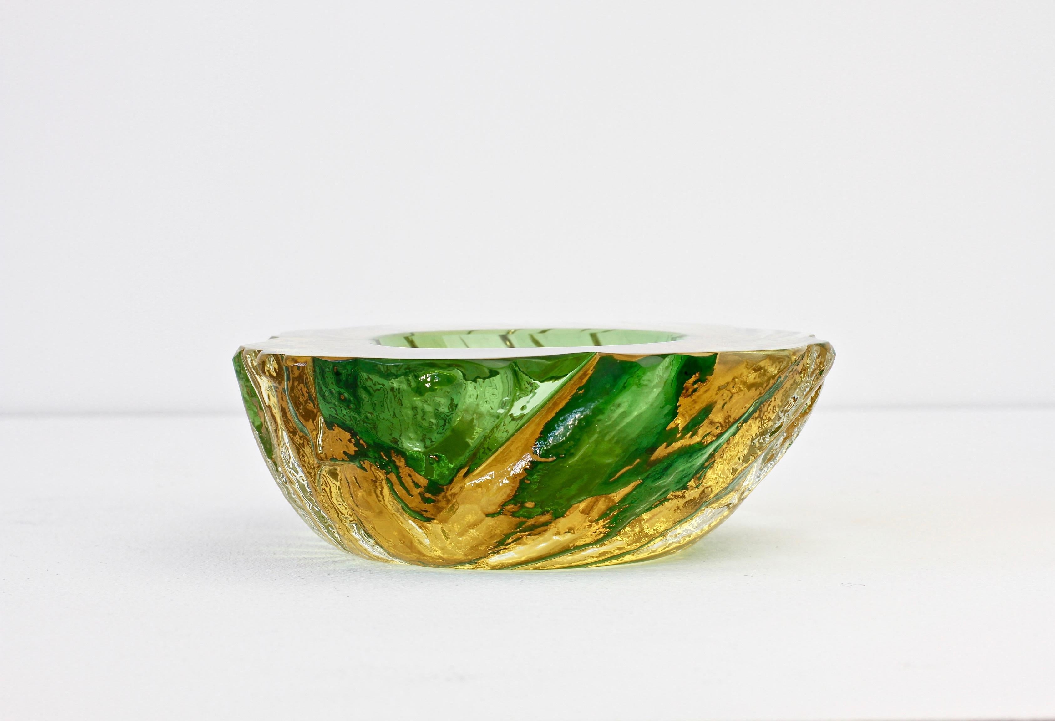 Mid-Century Modern Maurizio Albarelli Attributed Italian Yellow & Green Textured Murano Glass Bowl