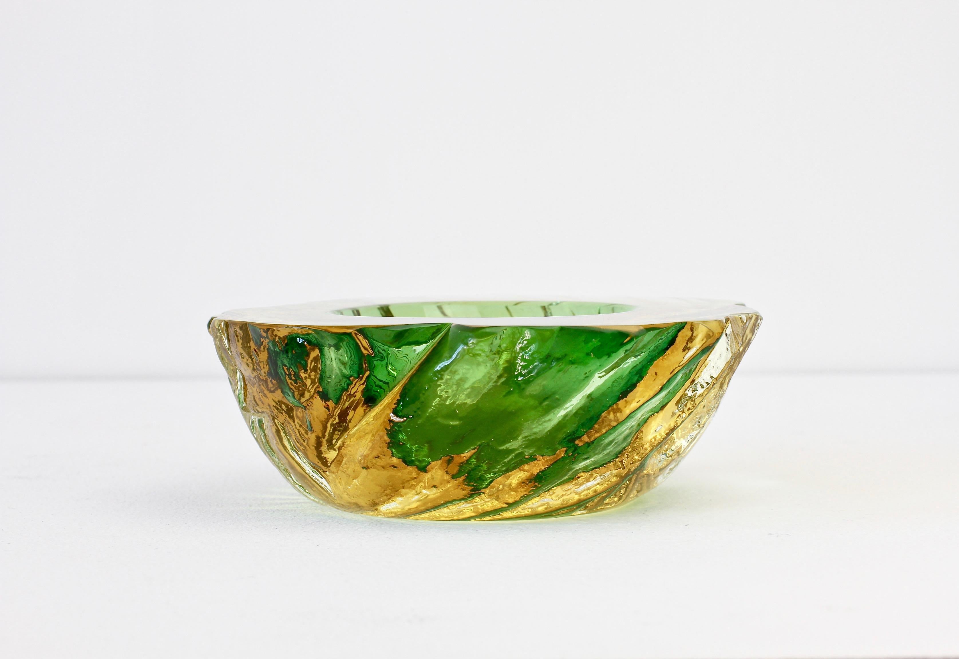 Maurizio Albarelli Attributed Italian Yellow & Green Textured Murano Glass Bowl In Good Condition In Landau an der Isar, Bayern