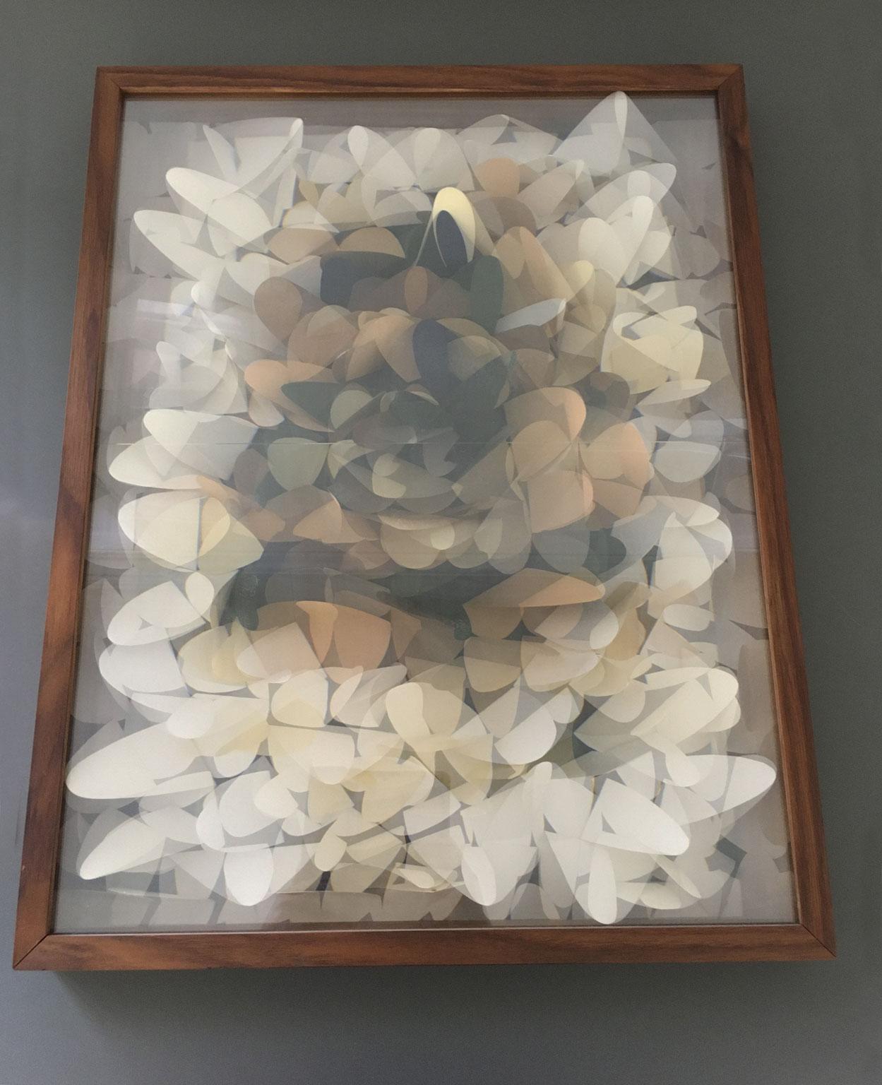Italie - assemblage de fleurs en papier abstrait avec lentille lenticulaire, technique mixte en vente 1