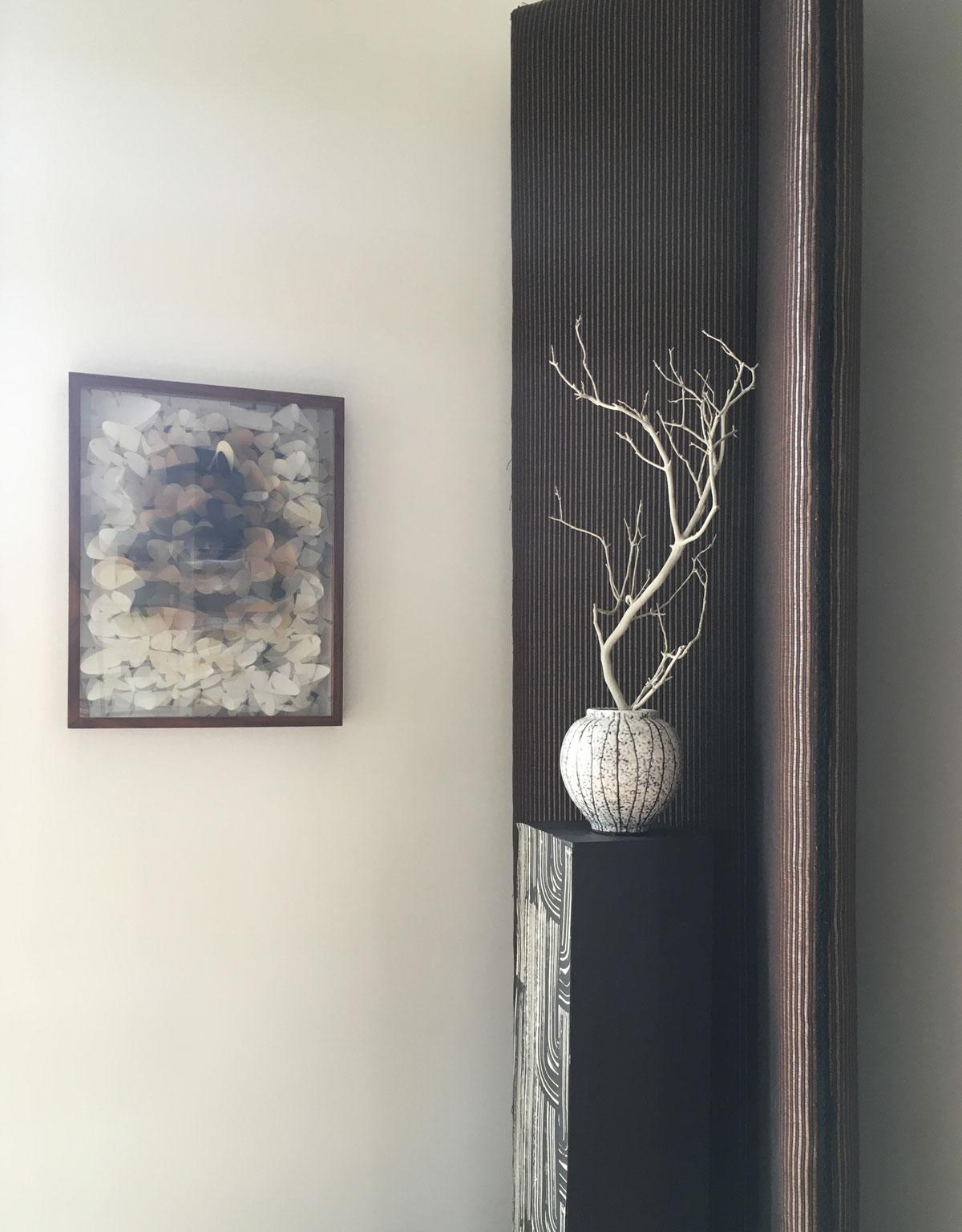 Miroir assemblage de fleurs abstraite 2012 Sculpture murale abstraite en vente 11