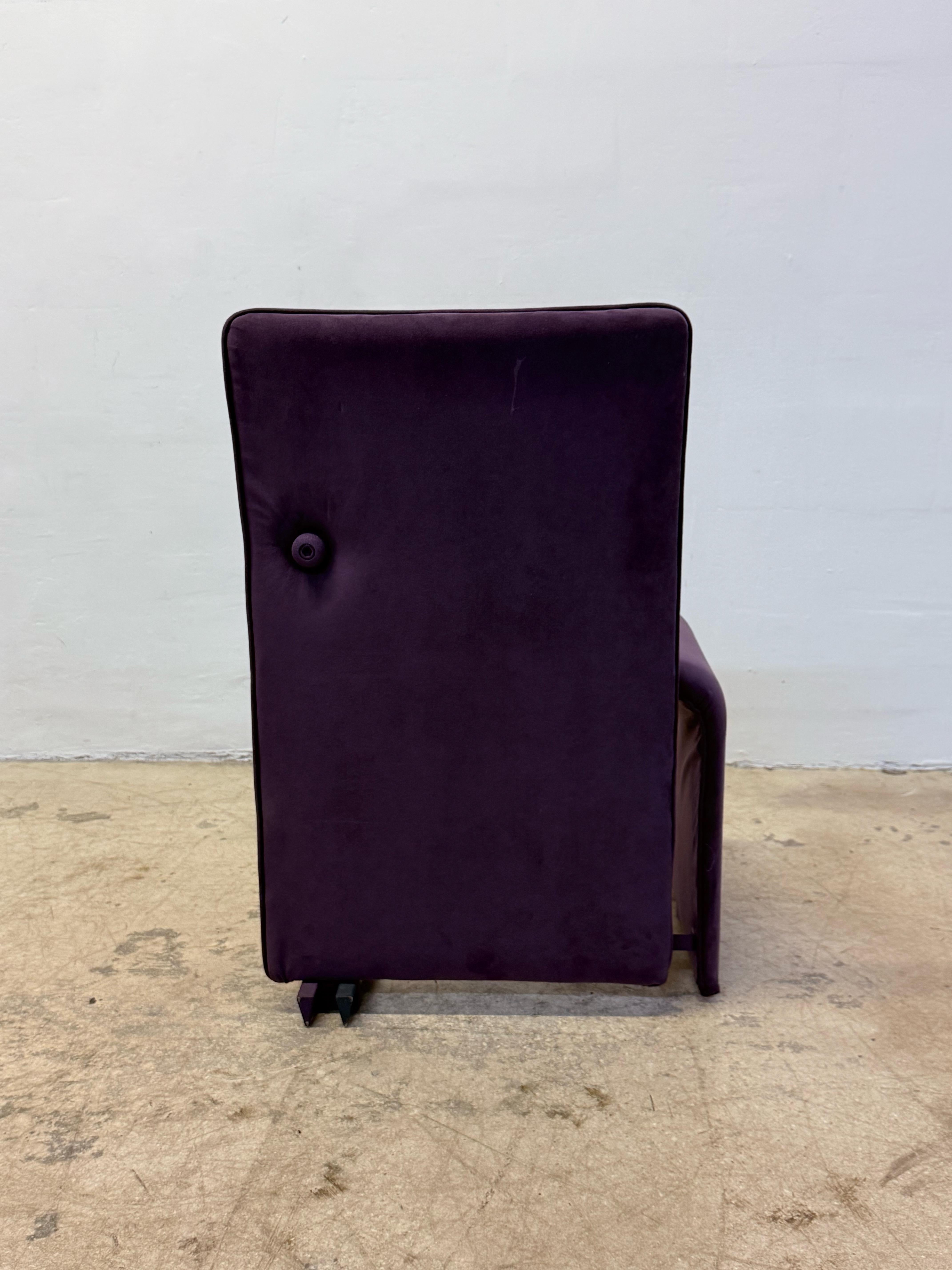 Postmoderne Chaises pointues postmodernes Maurizio Salvato pour Saporiti Italia - Lot de quatre en vente