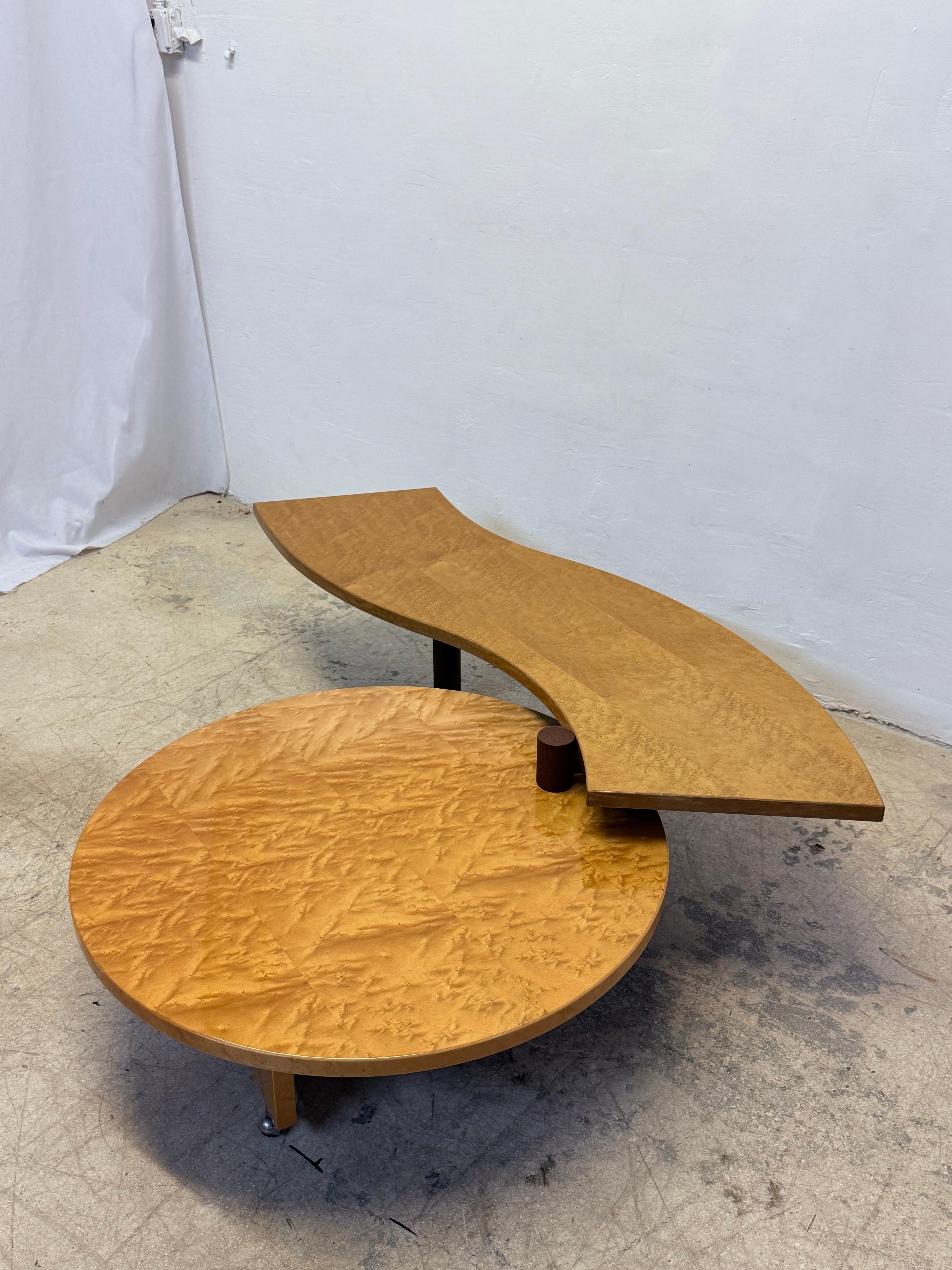 Mesa baja giratoria de madera de Burlwood de Maurizio Salvato para Saporiti Italia, años 80 en venta 4