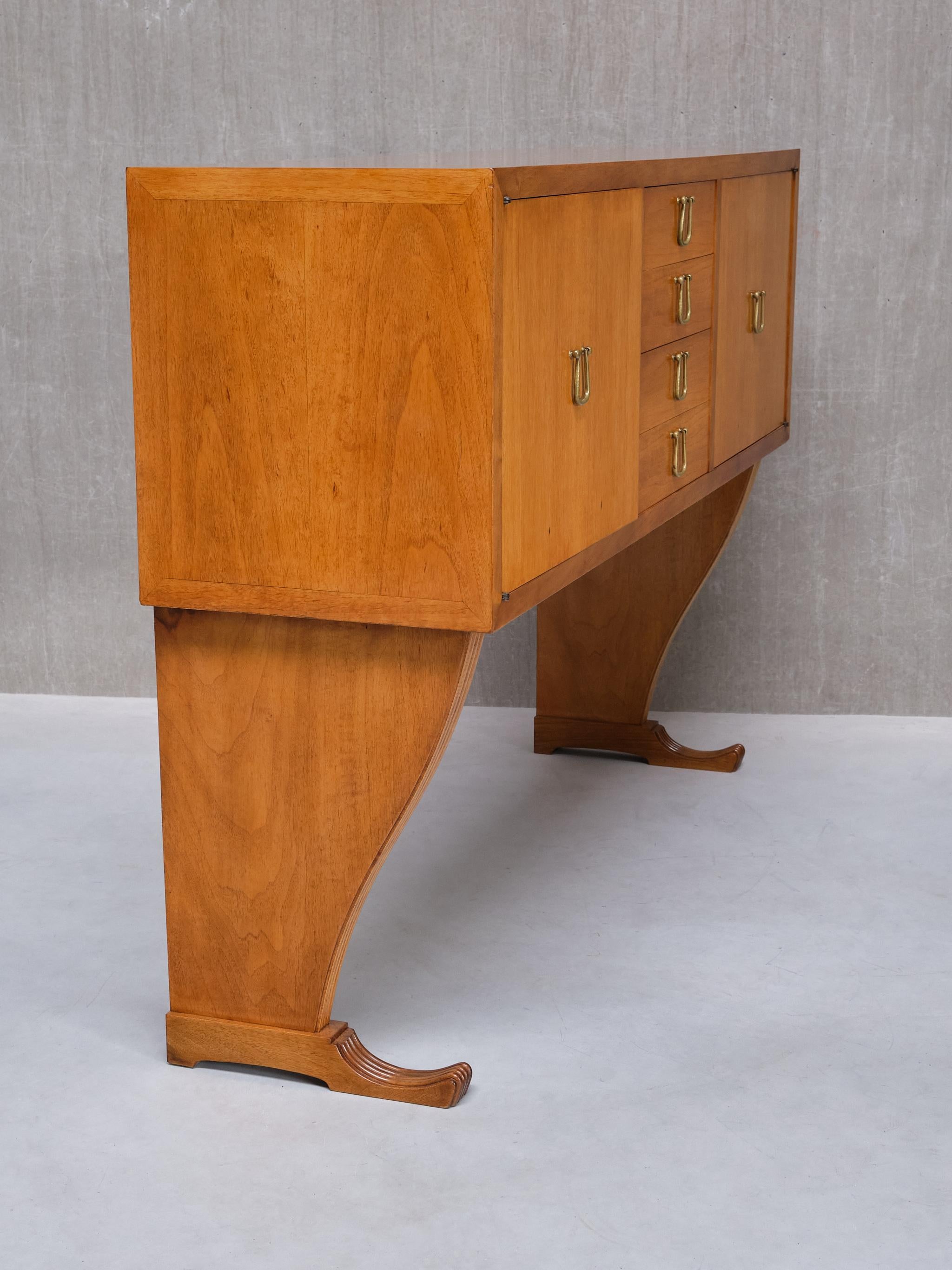 Credenza attribuita a Maurizio Tempestini in noce e ottone, Firenze, anni '40 In condizioni buone in vendita a The Hague, NL