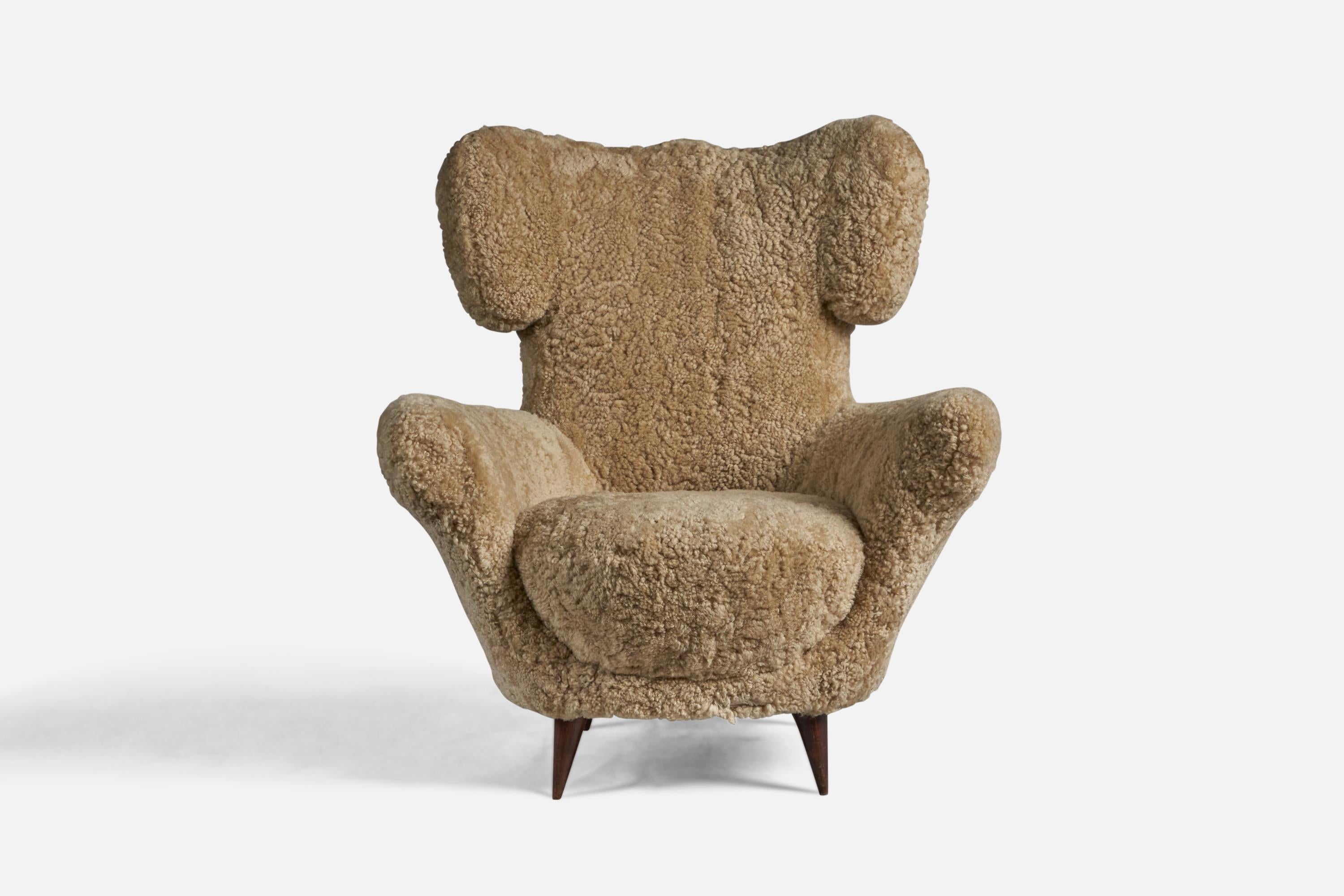 Organic Modern Maurizio Tempestini Attribution, Lounge Chairs, Wood, Shearling, Italy, 1940s For Sale