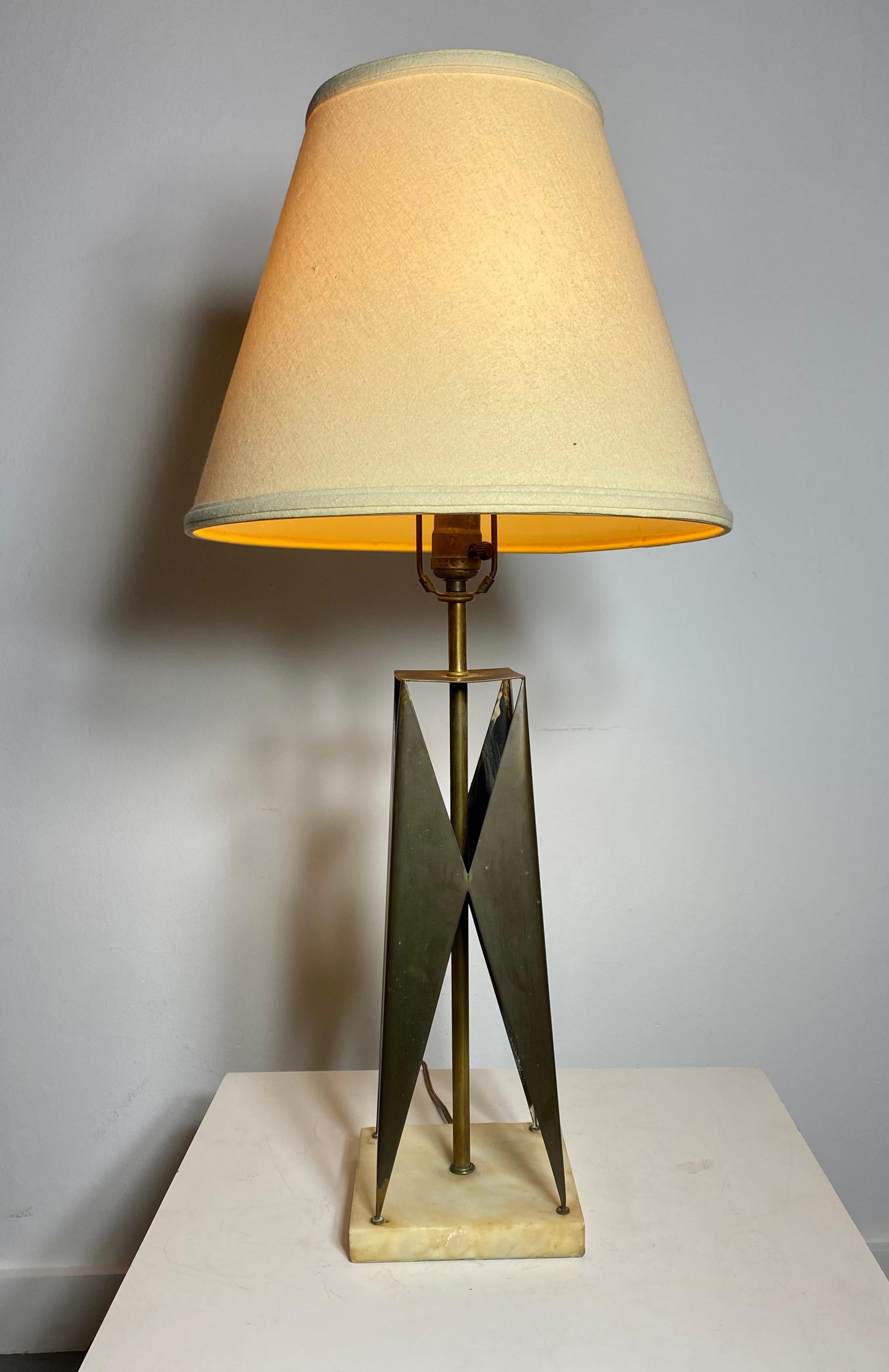 Lampe de bureau « géométrique » Maurizio Tempestini en laiton et travertin, années 1960 en vente 2