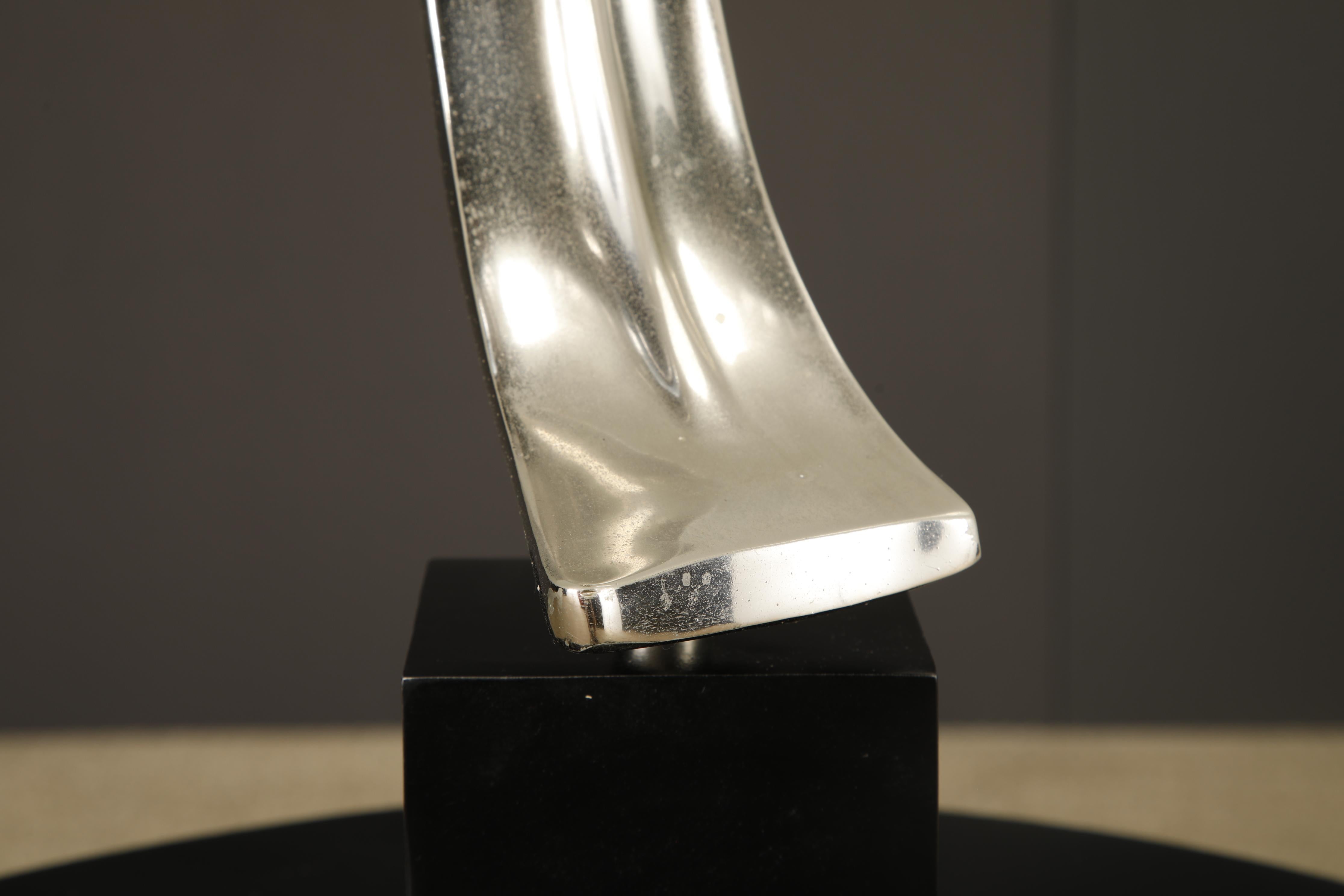 Maurizio Tempestini per Laurel Lamp Co Lampada da tavolo scultorea ad arco in cromo, anni '70 in vendita 5