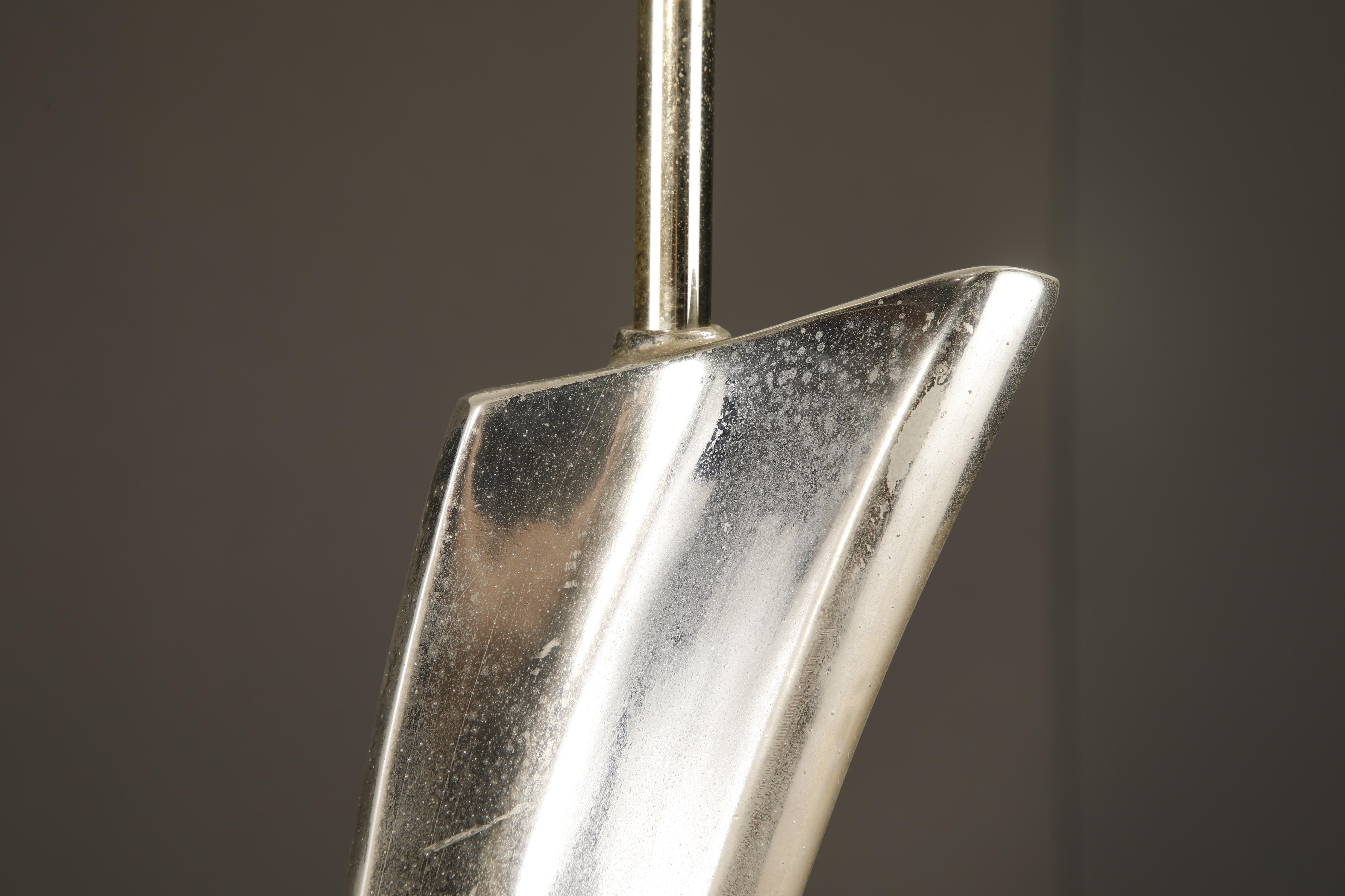 Maurizio Tempestini per Laurel Lamp Co Lampada da tavolo scultorea ad arco in cromo, anni '70 in vendita 6