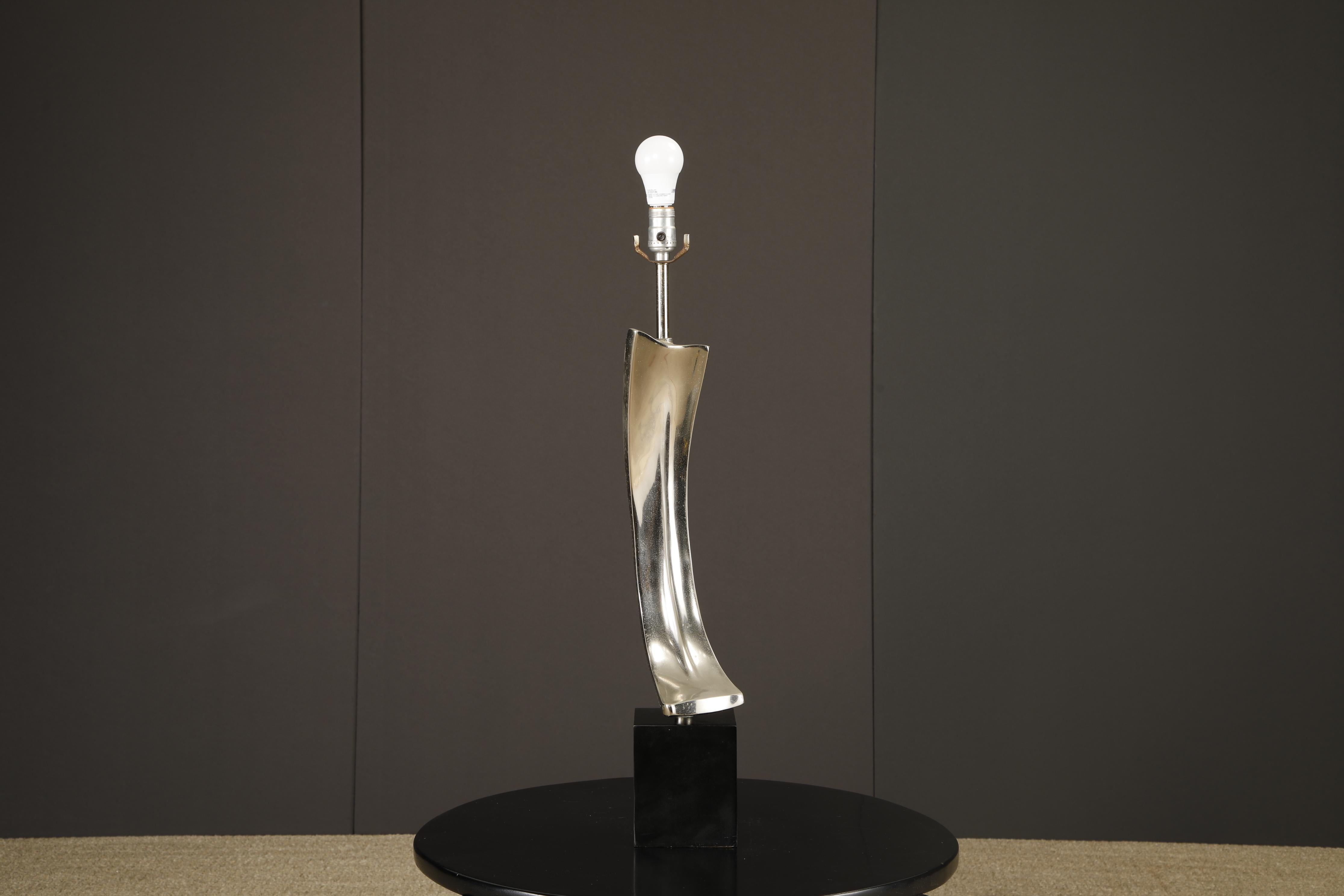 Maurizio Tempestini per Laurel Lamp Co Lampada da tavolo scultorea ad arco in cromo, anni '70 in vendita 10