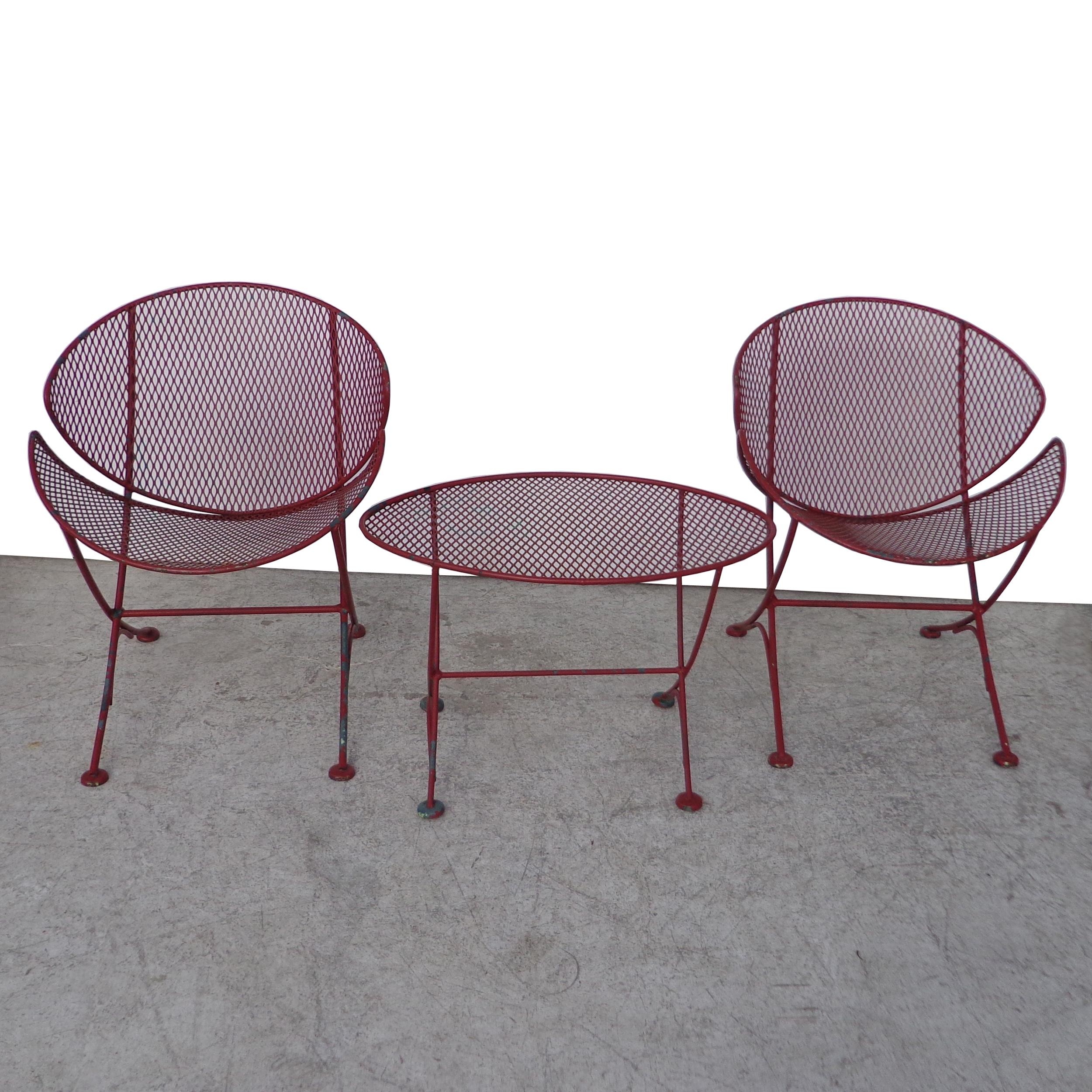 Maurizio Tempestini for Salterini Clam Shell Wrought Iron Patio Set 
1950s

Set of 2 outdoor 