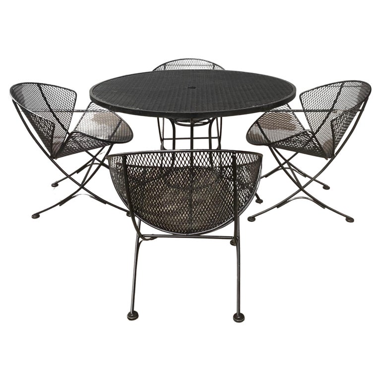 Maurizio Tempestini for Salterini Clam Shell Wrought Iron Patio Set  Modernist