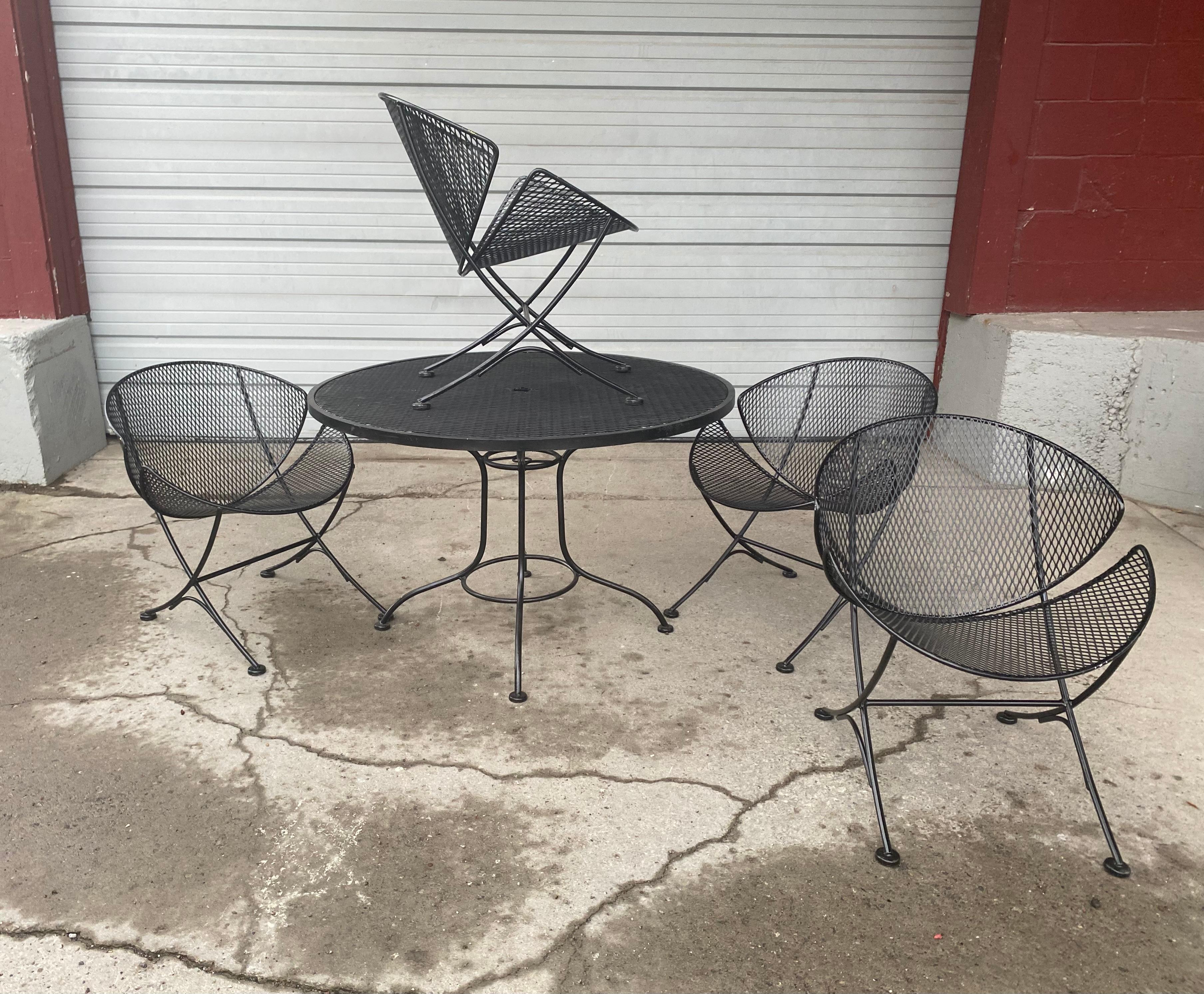 clam shell patio furniture