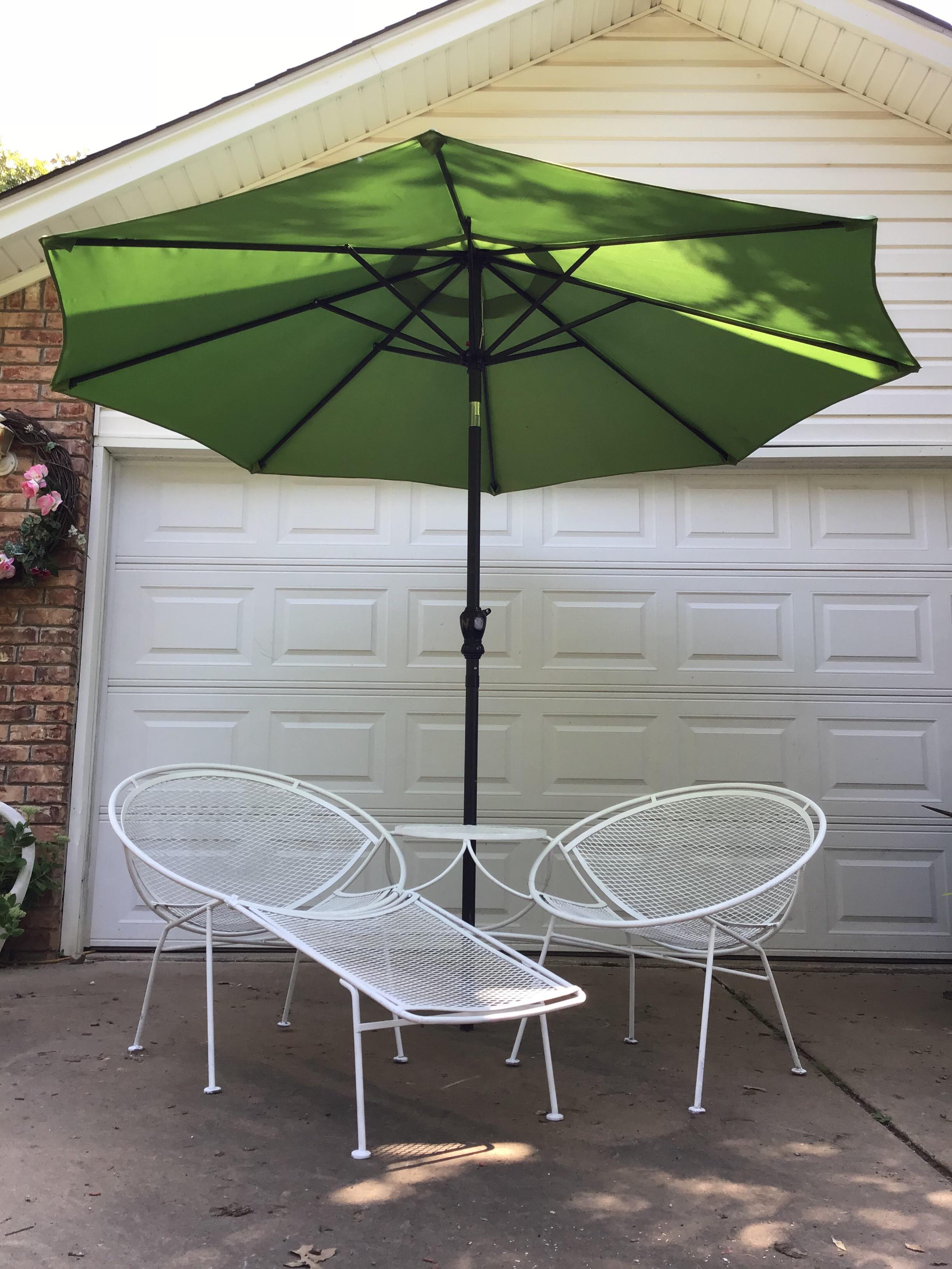 American Maurizio Tempestini for Salterini Iron Patio Tete Au Tete Chaise Lounge For Sale
