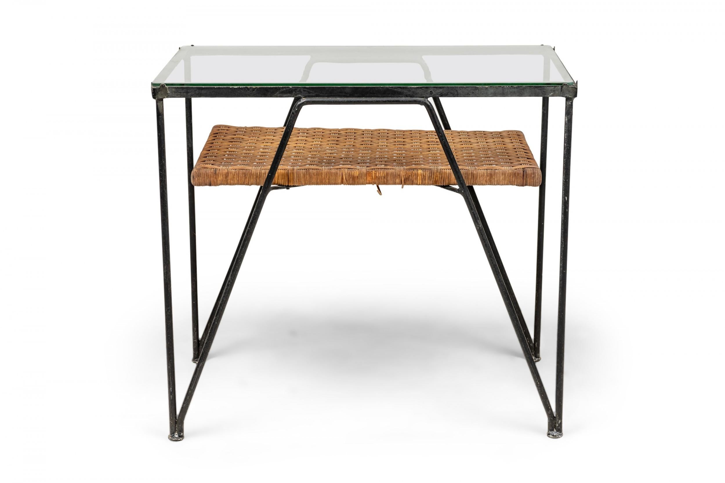 Table d'appoint pour magazines en métal Maurizio Tempestini pour Salterini avec plateau en verre en vente 1