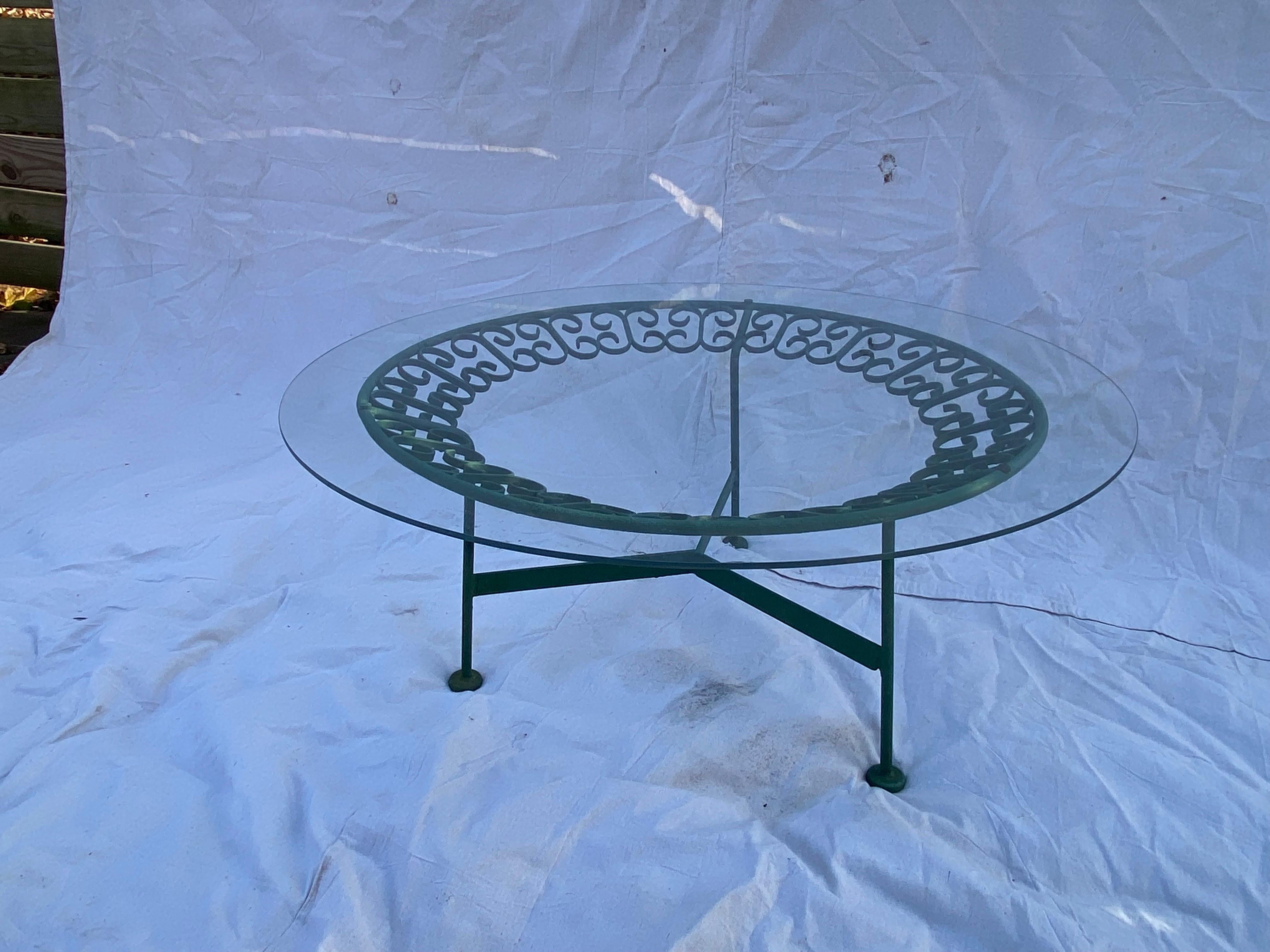 American Arthur Umanoff for Shaver Howard  Round  Patio Table from the Grenada Collection For Sale